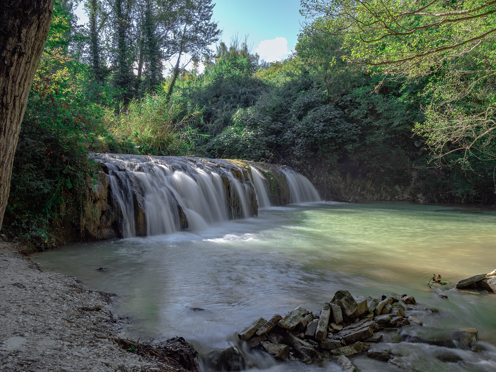 Test shots with ND64 filter in libe hand machine