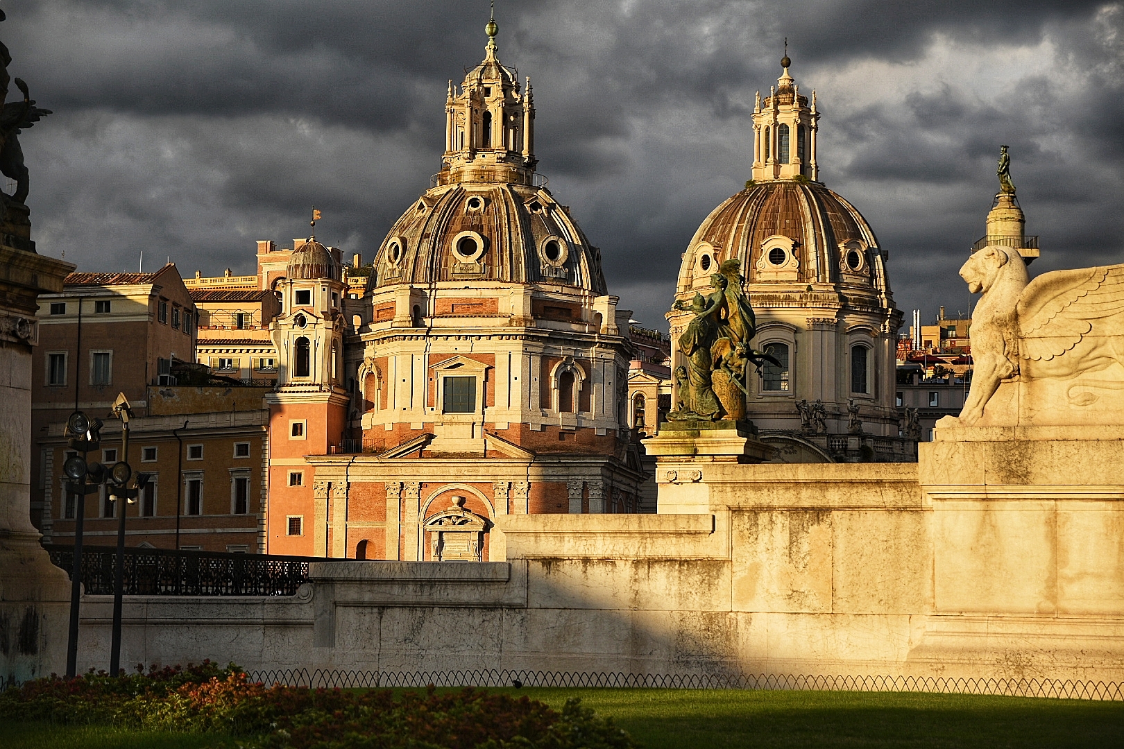 The light on Piazza Venezia