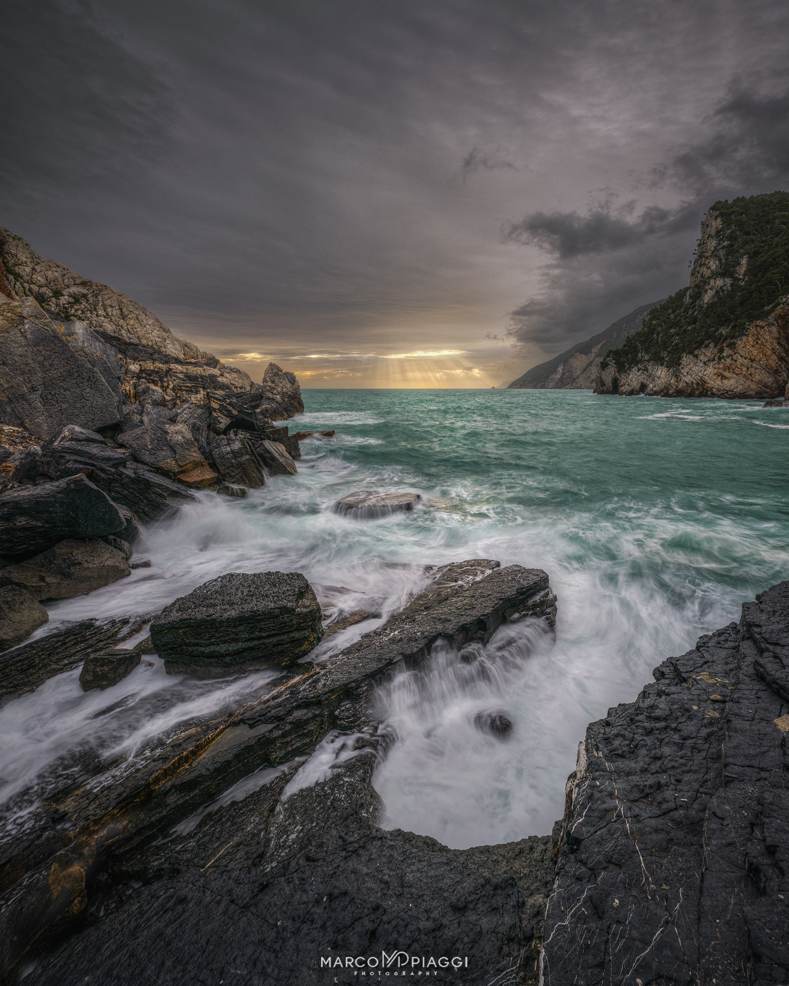 Porto Venere Waves