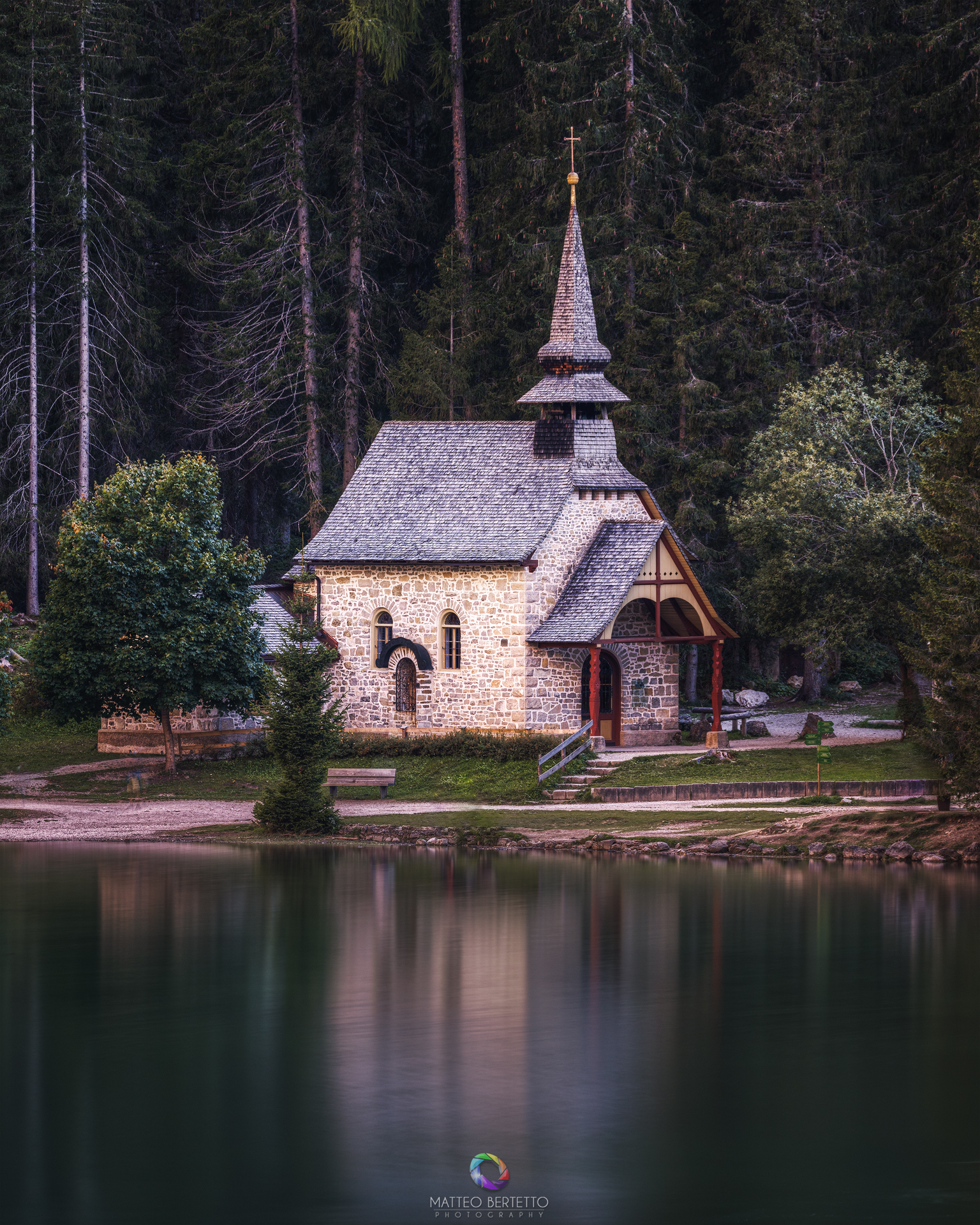 Lake Braies - Kapelle "Pragser Wildsee"
