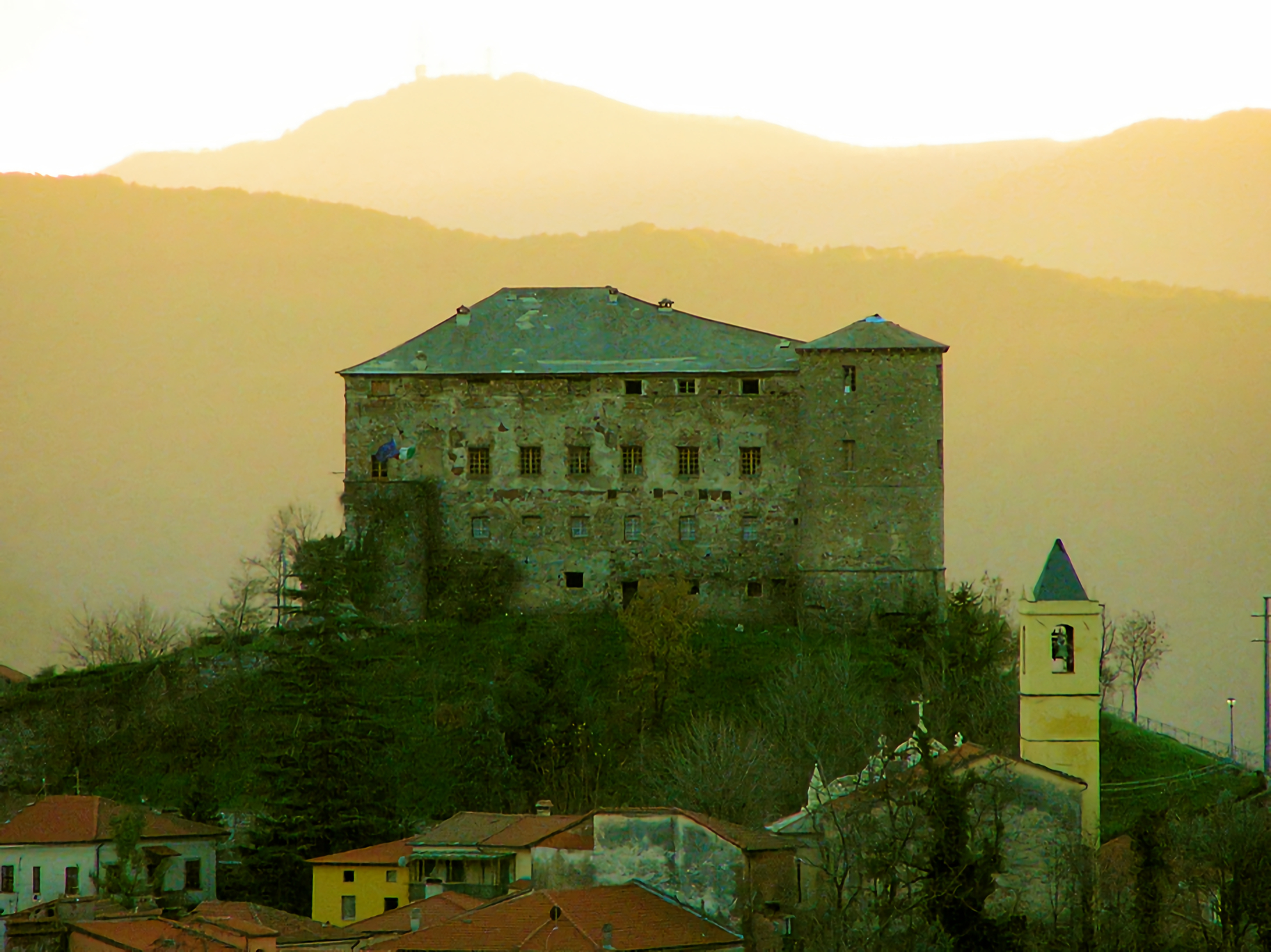 Castle of Calice al Cornoviglio La Spezia