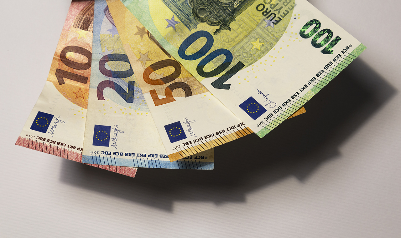 The unbearable lightness of the Euro.