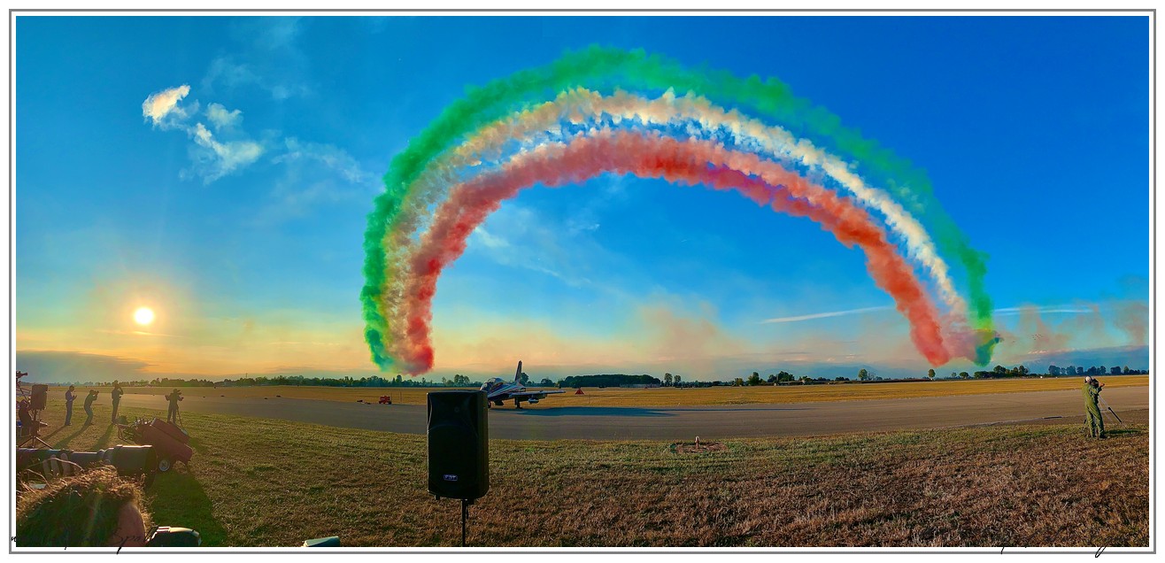 The longest Tricolor in the world