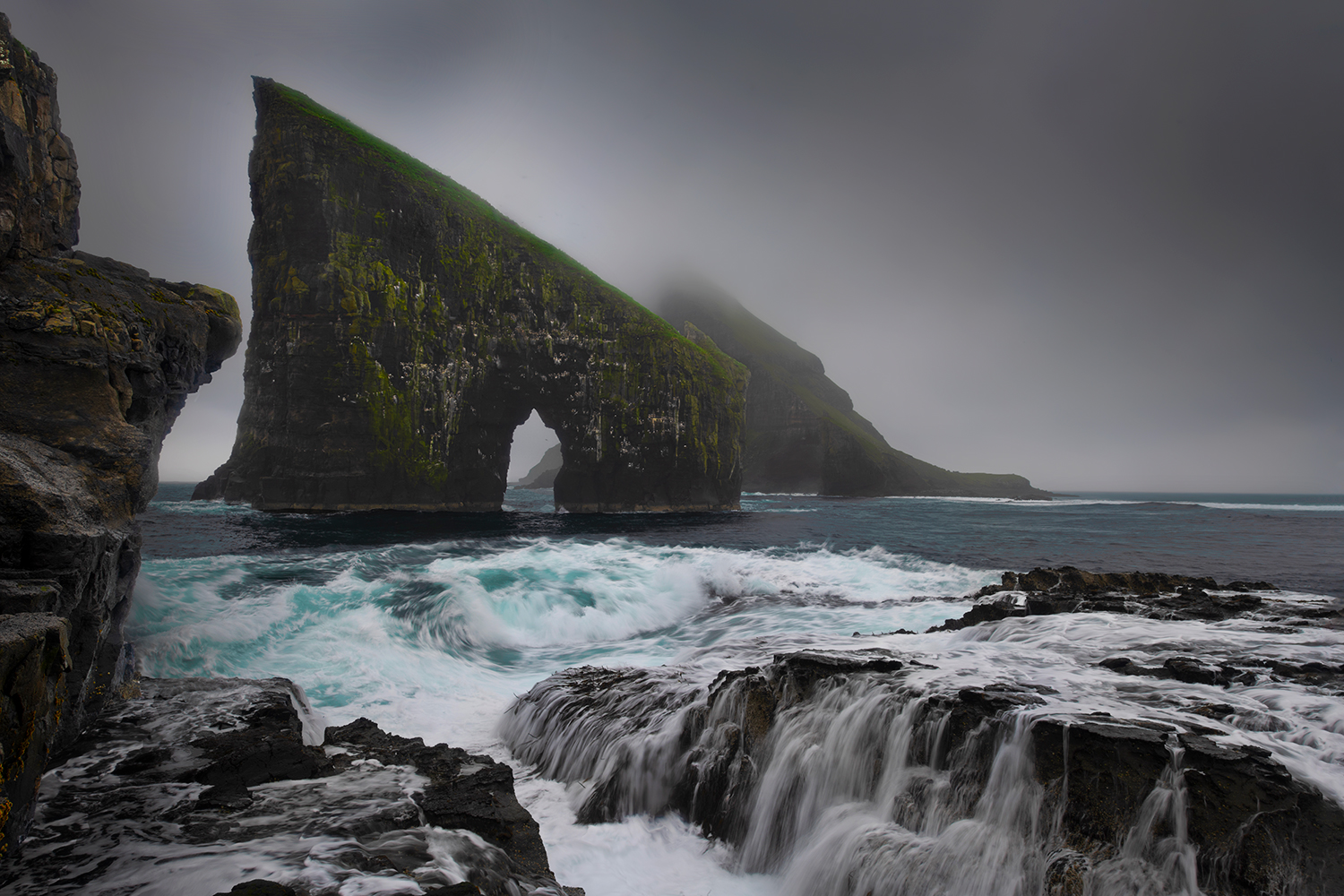 La spiaggia di Drangarnir - Isole Faroe