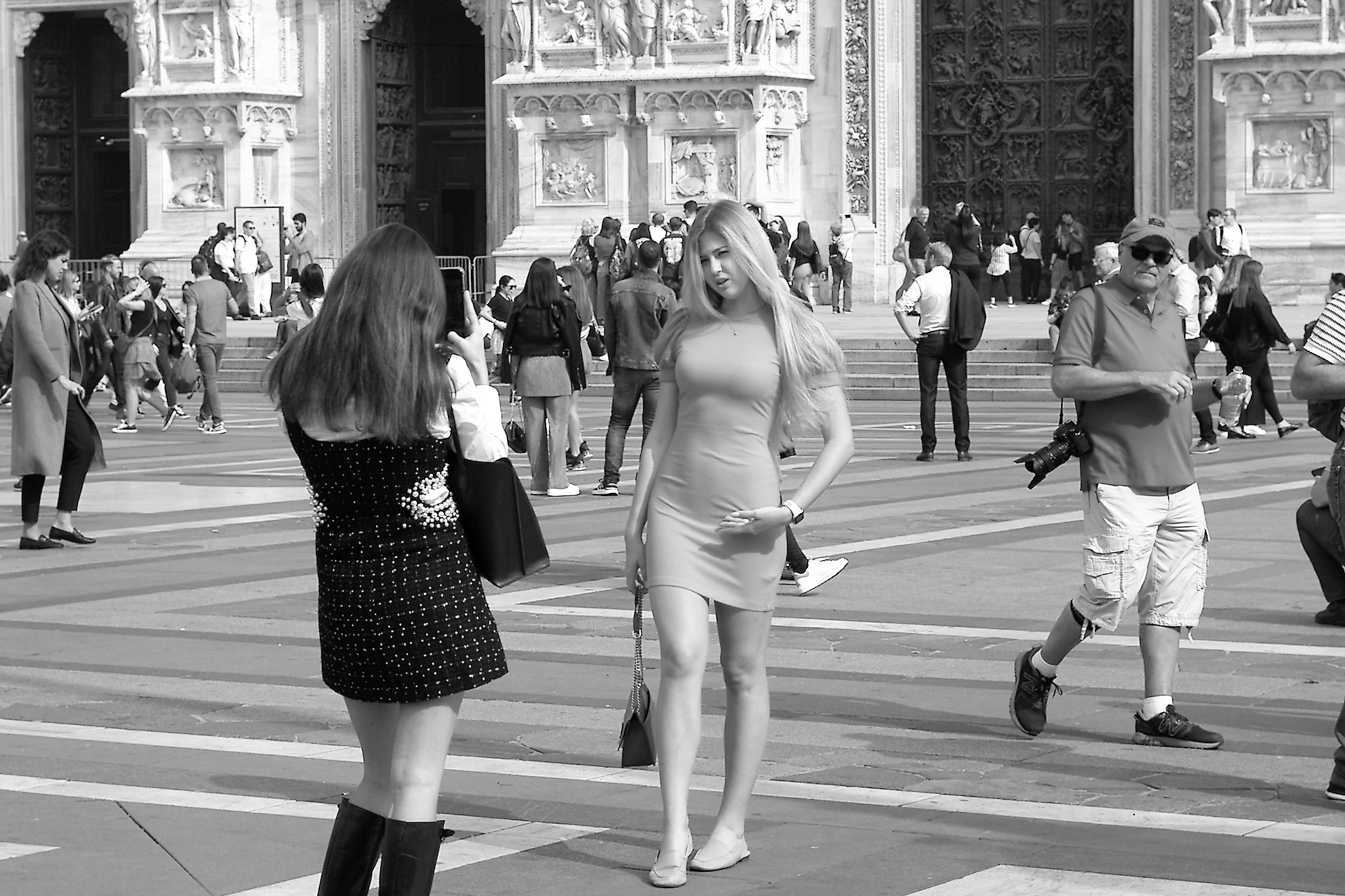 O bevi o fotografi la bionda!!!