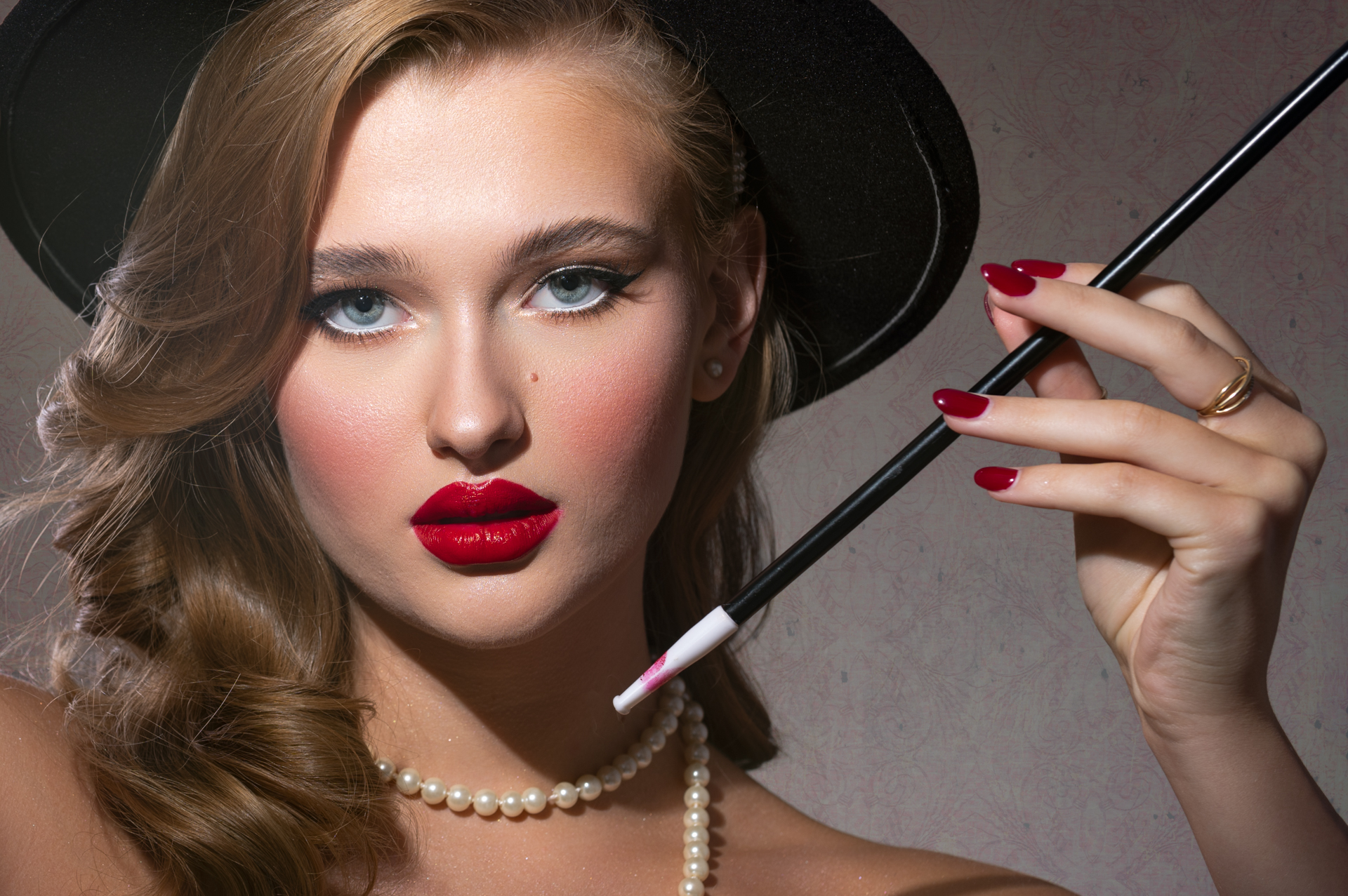 Old Hollywood style