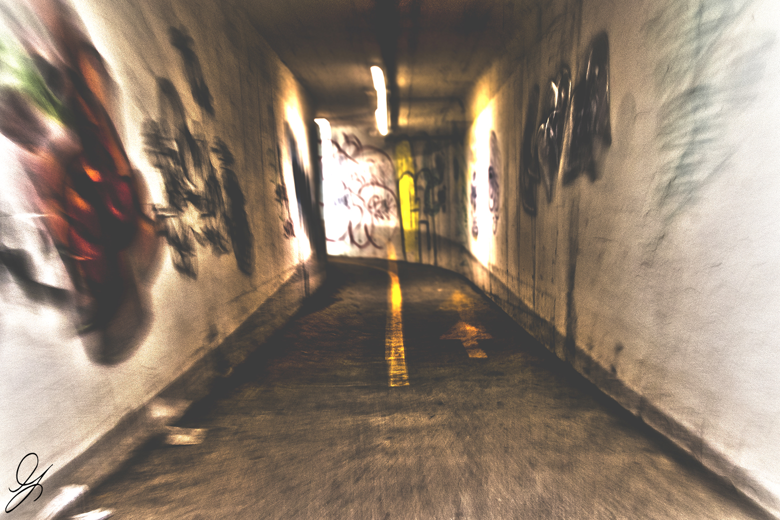we are inside the tunnelnelnelnel...