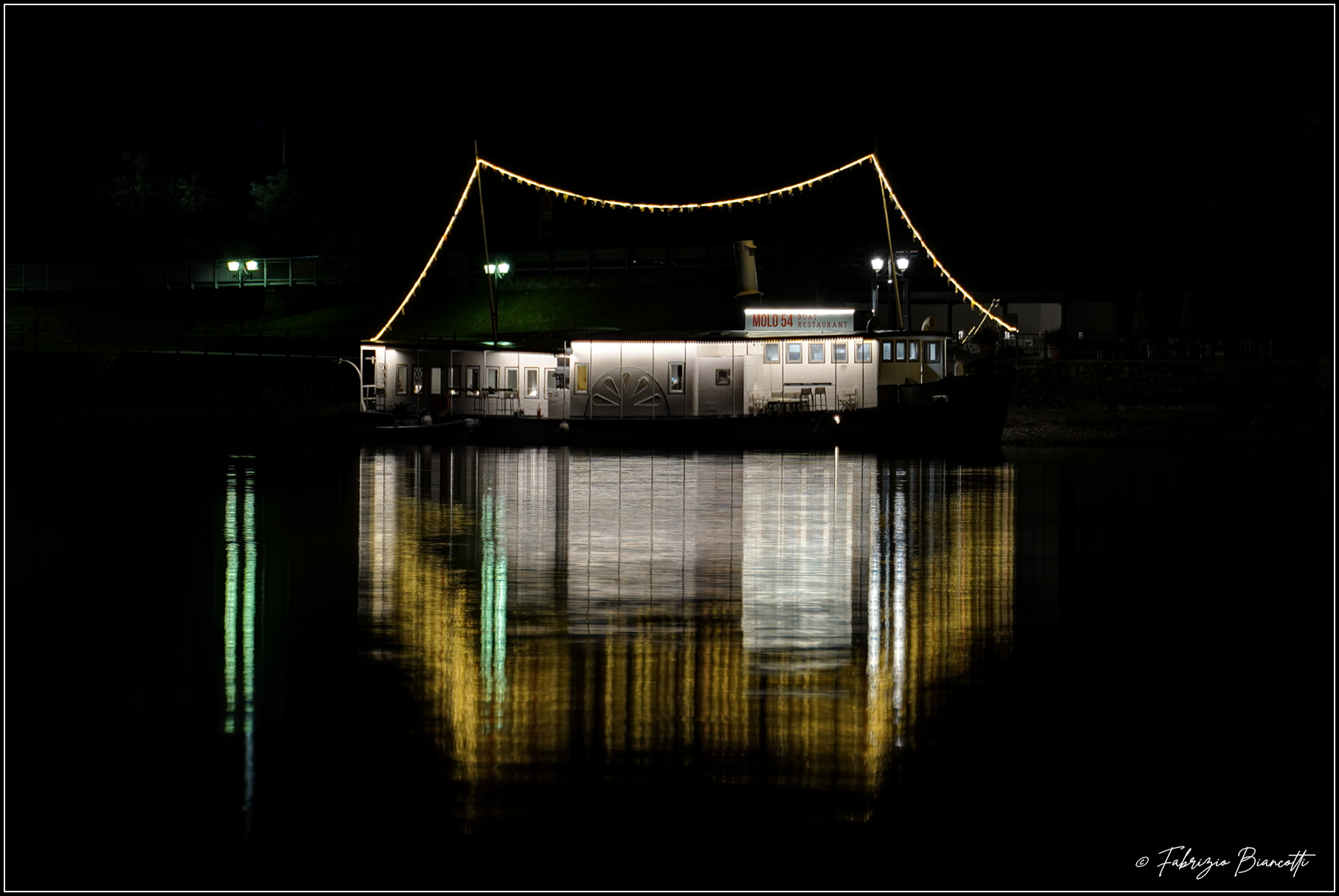 Molo 54