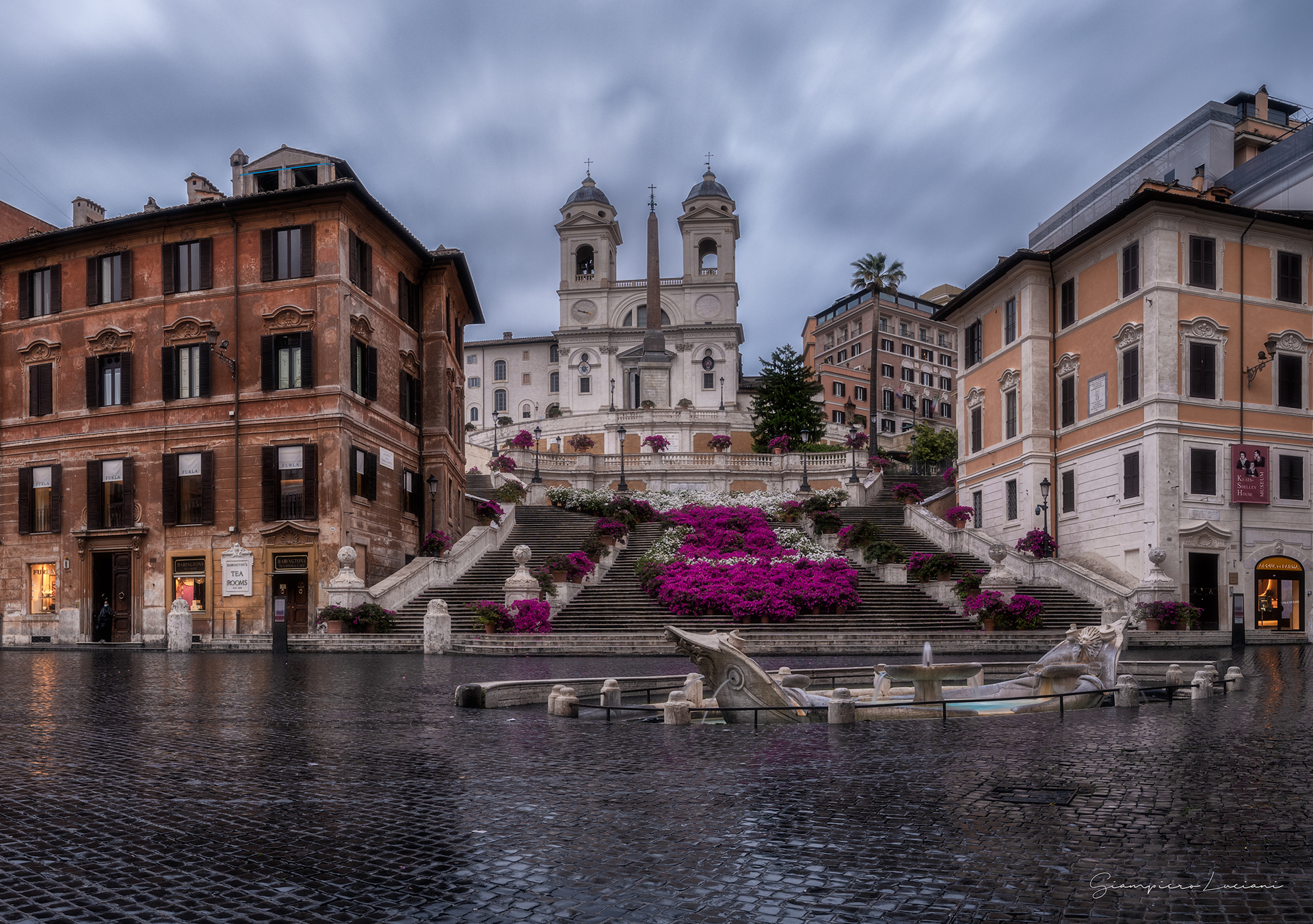 Piazza di Spagna fiorita