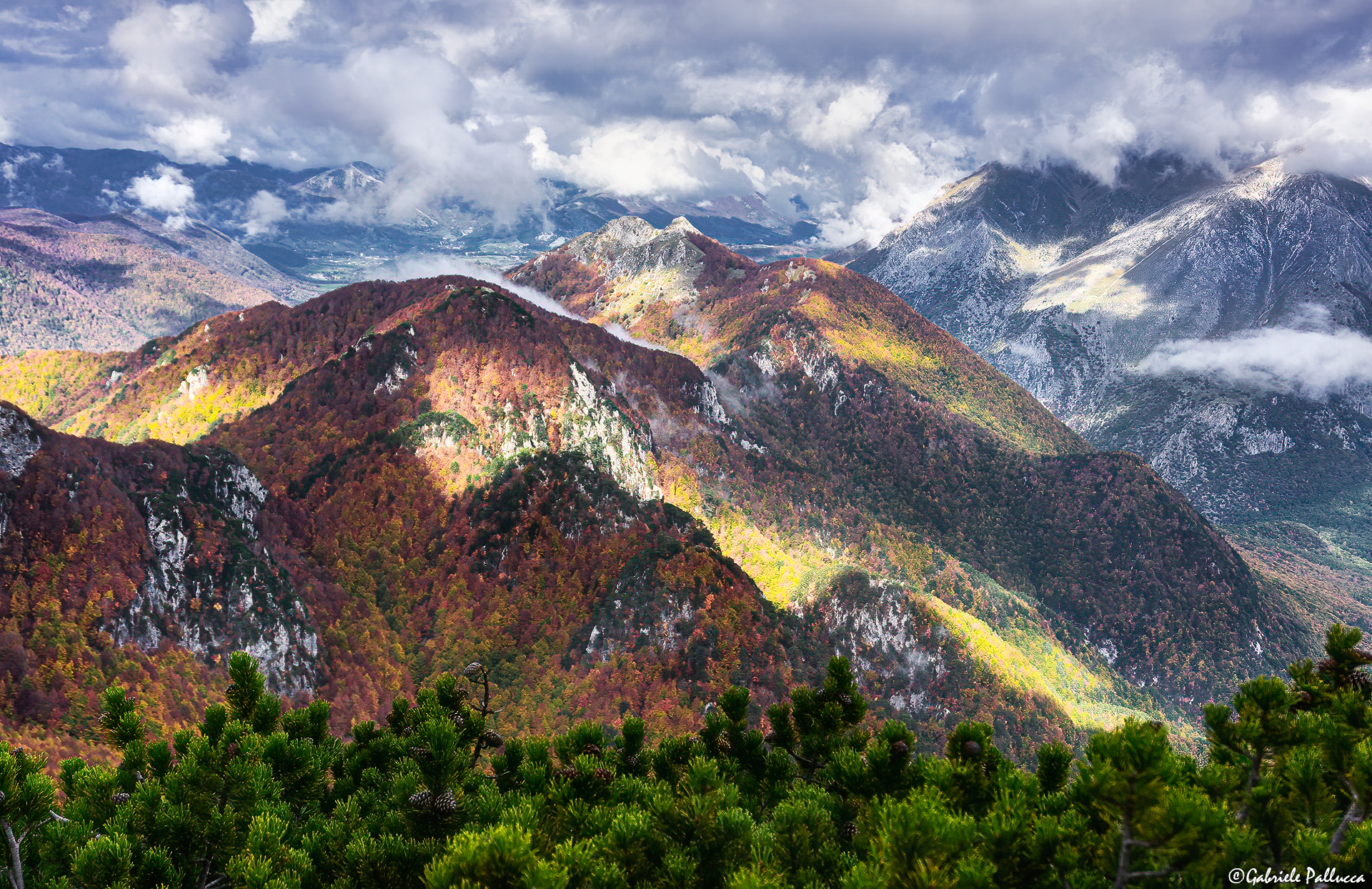 The beautiful autumn colors in Abruzzo