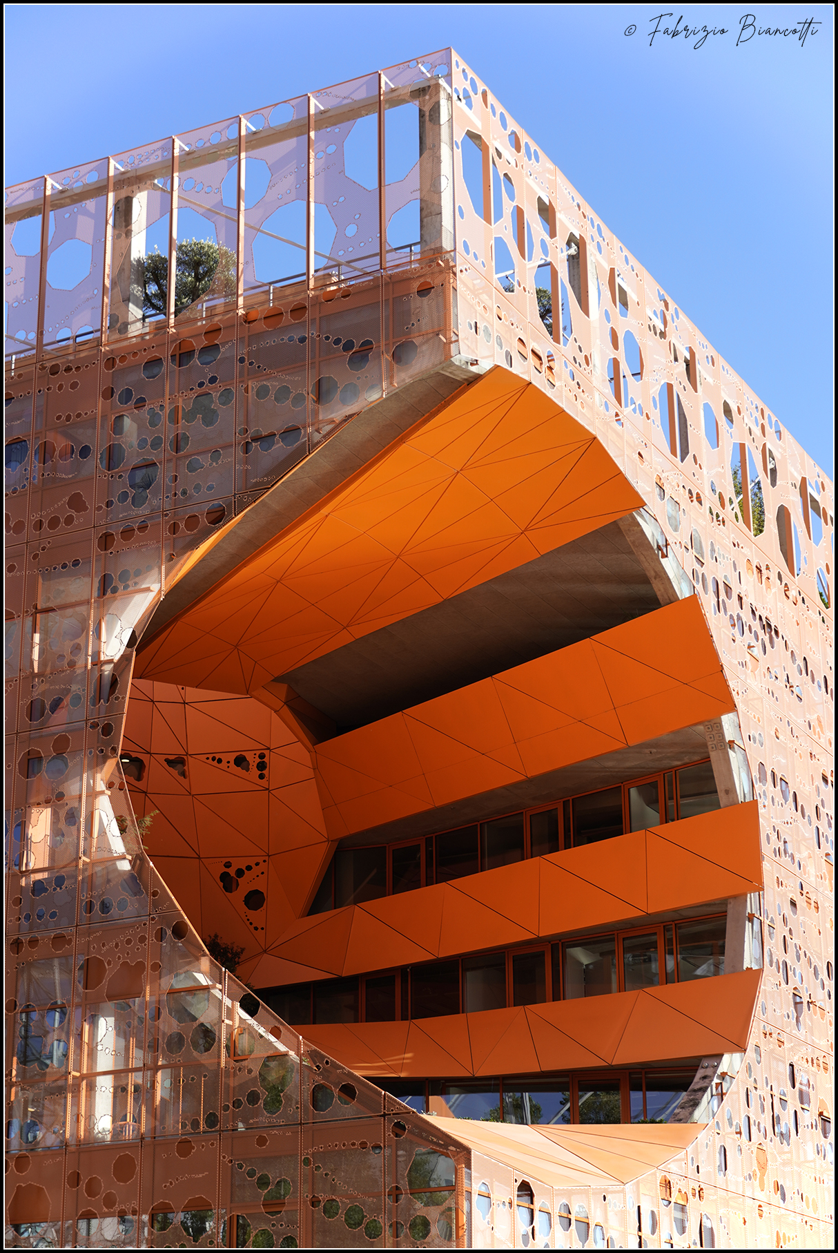 Orange Cube - Lyon