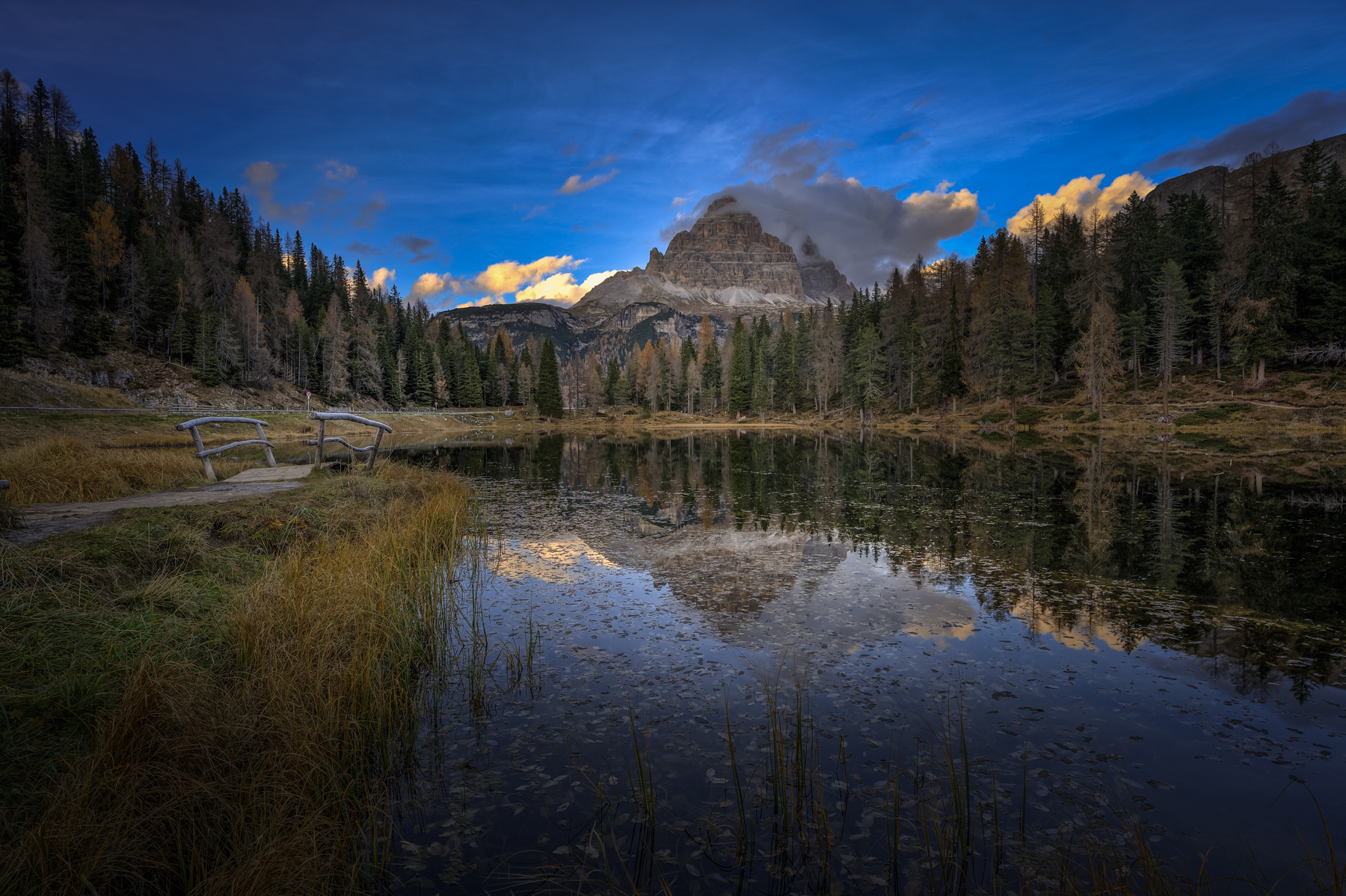 Lake Antorno at sunset