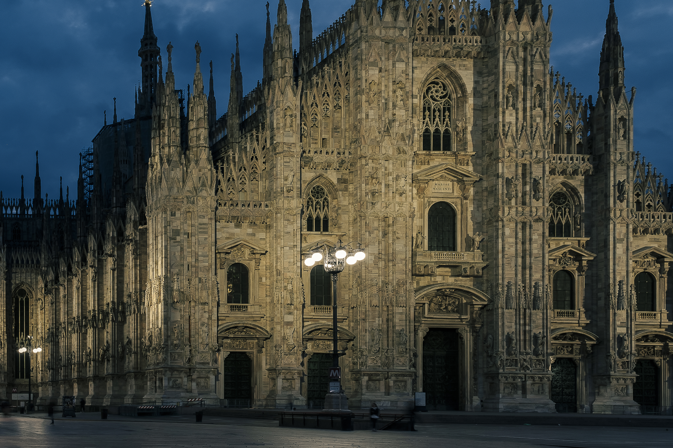 Dettagli di un Duomo allora blu..