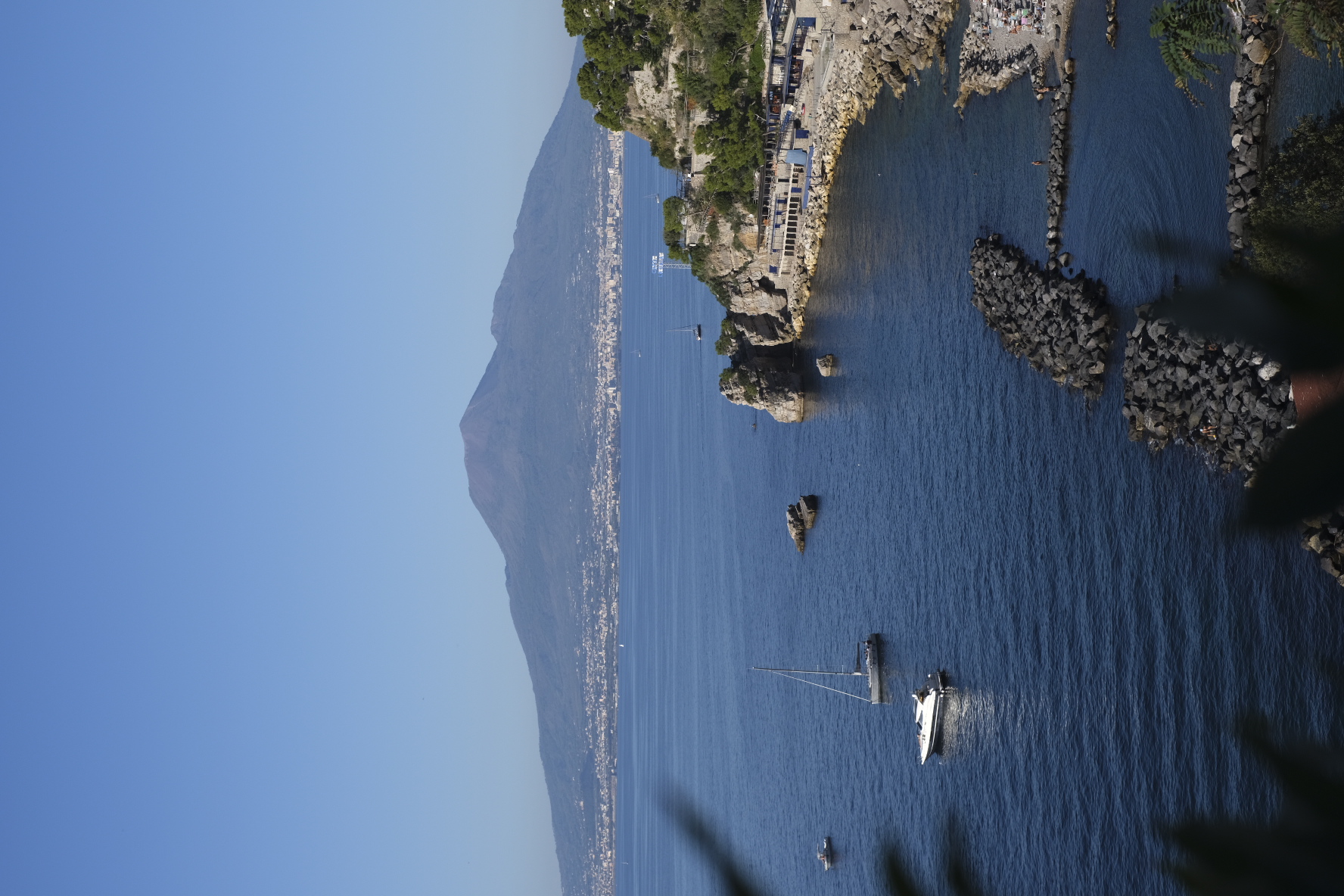 Vico Equense con Vesuvio fine ottobre