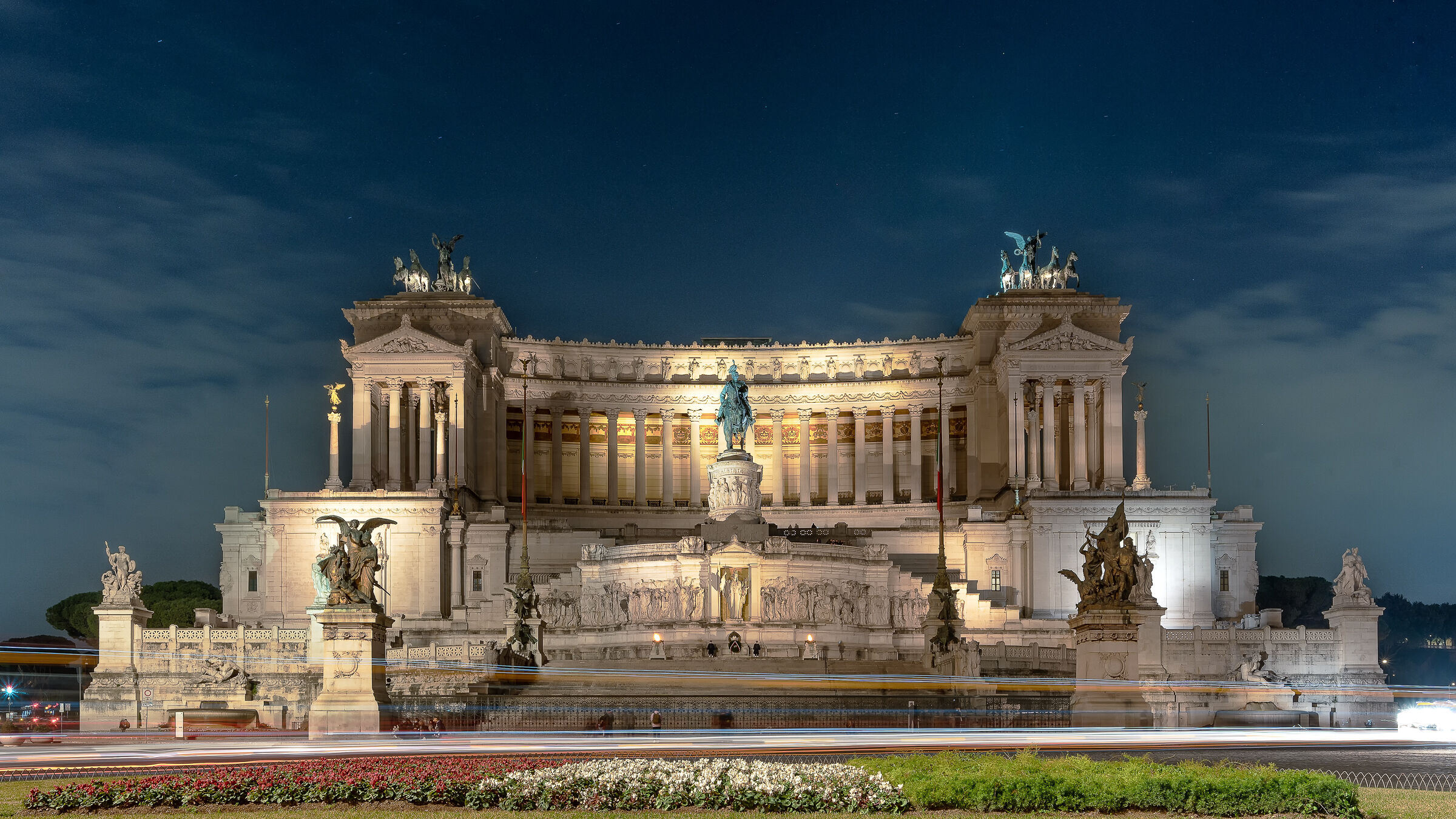 Notturno all'altare della Patria