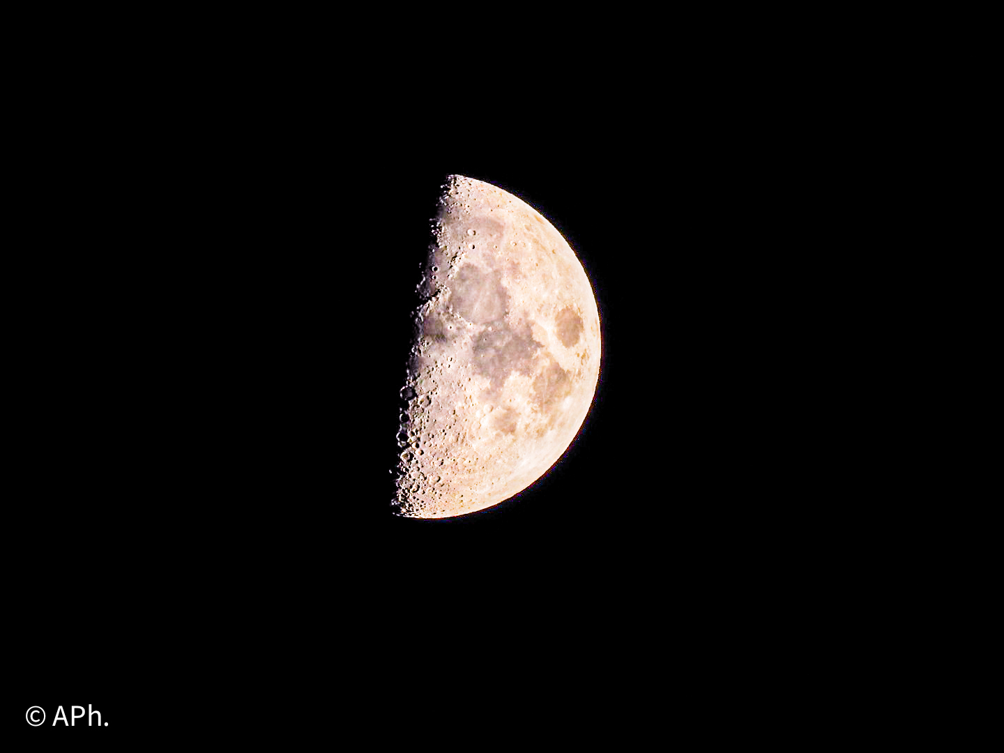 Luna minerale