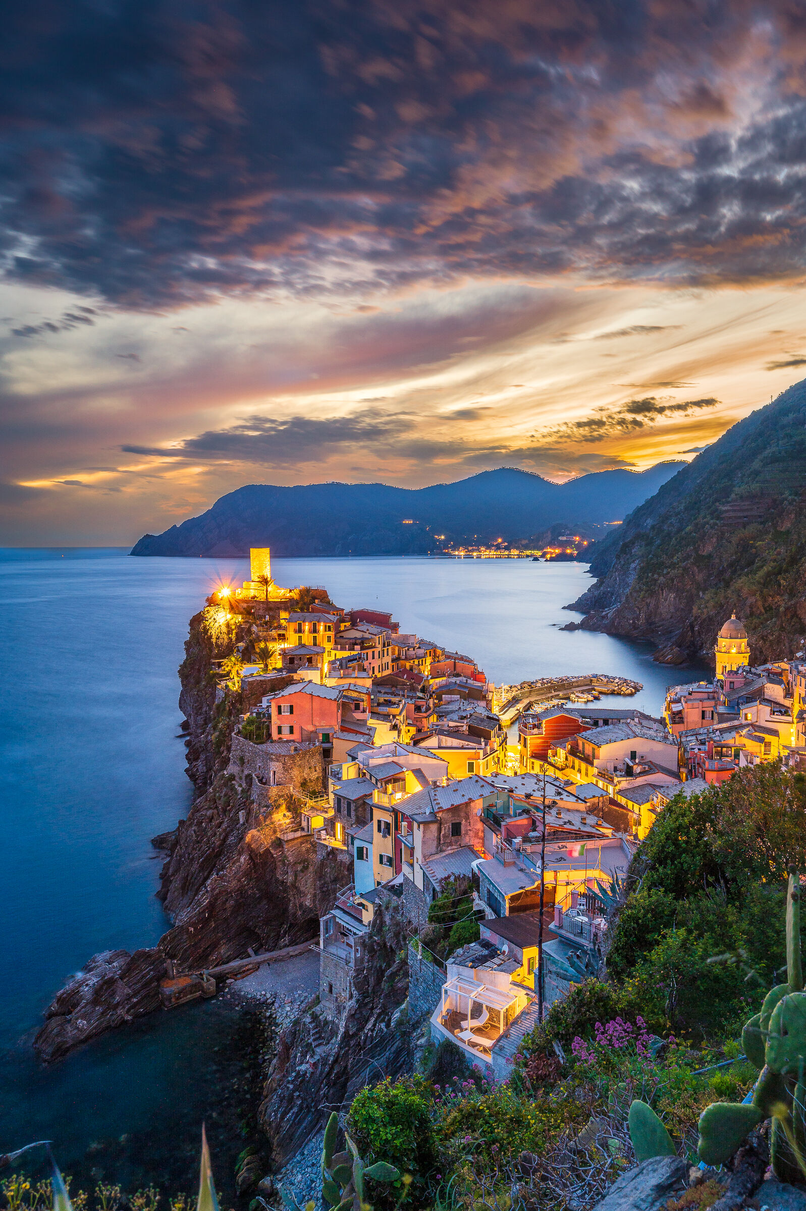 Tramonto su Vernazza