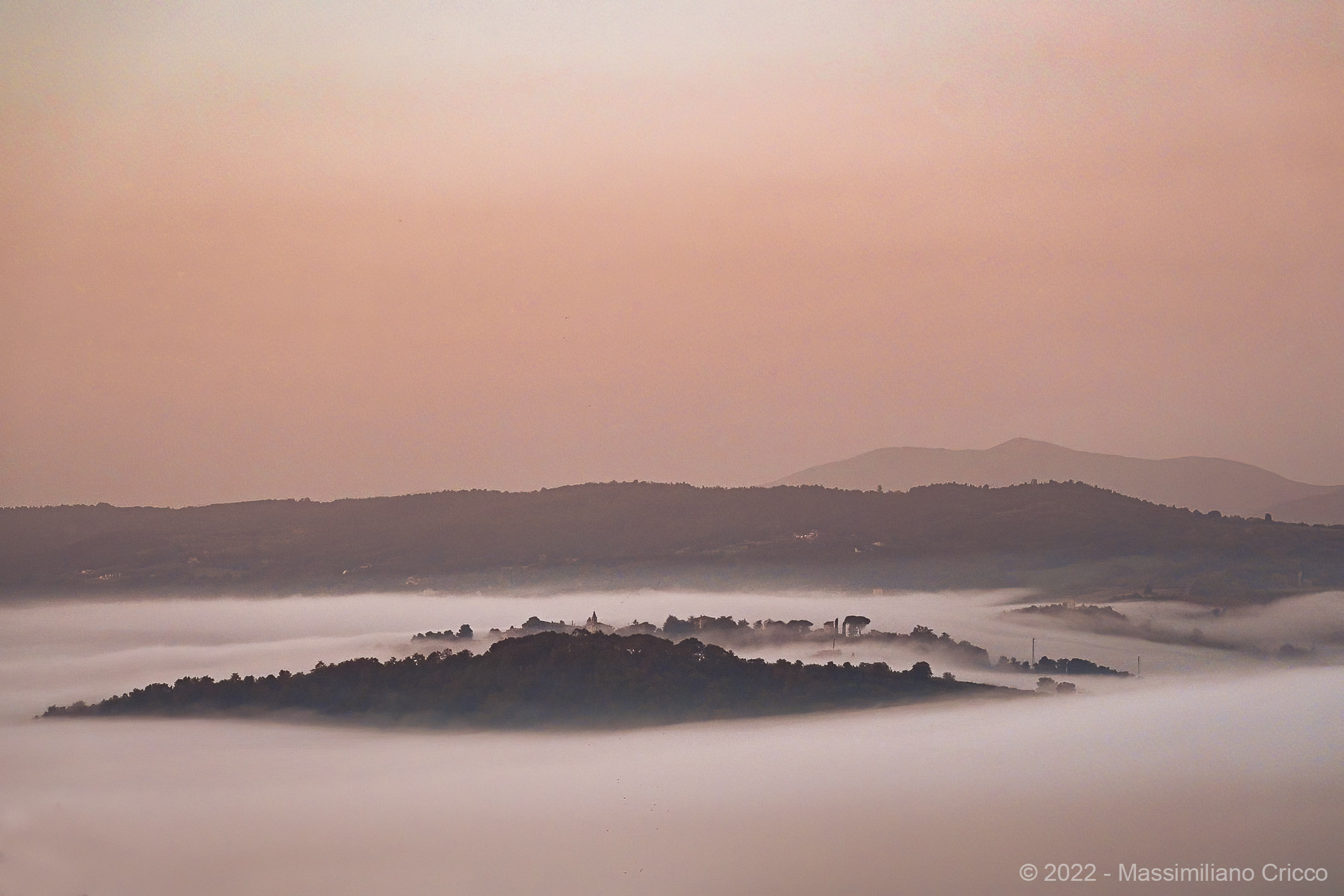 L'isola nella nebbia, Todi (pg)