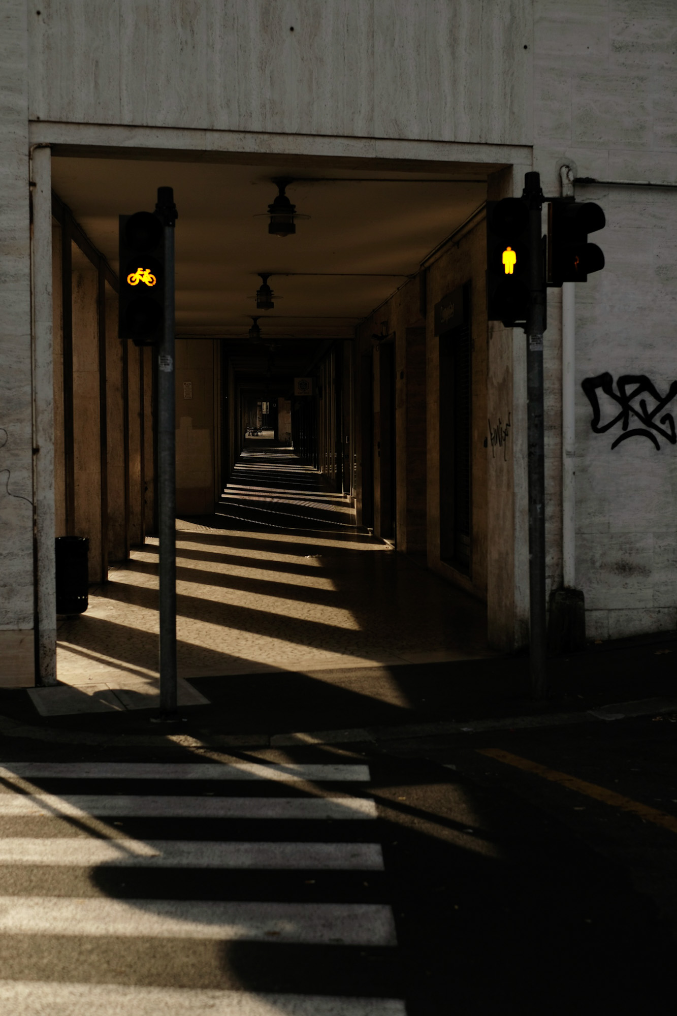 Traffic lights waiting