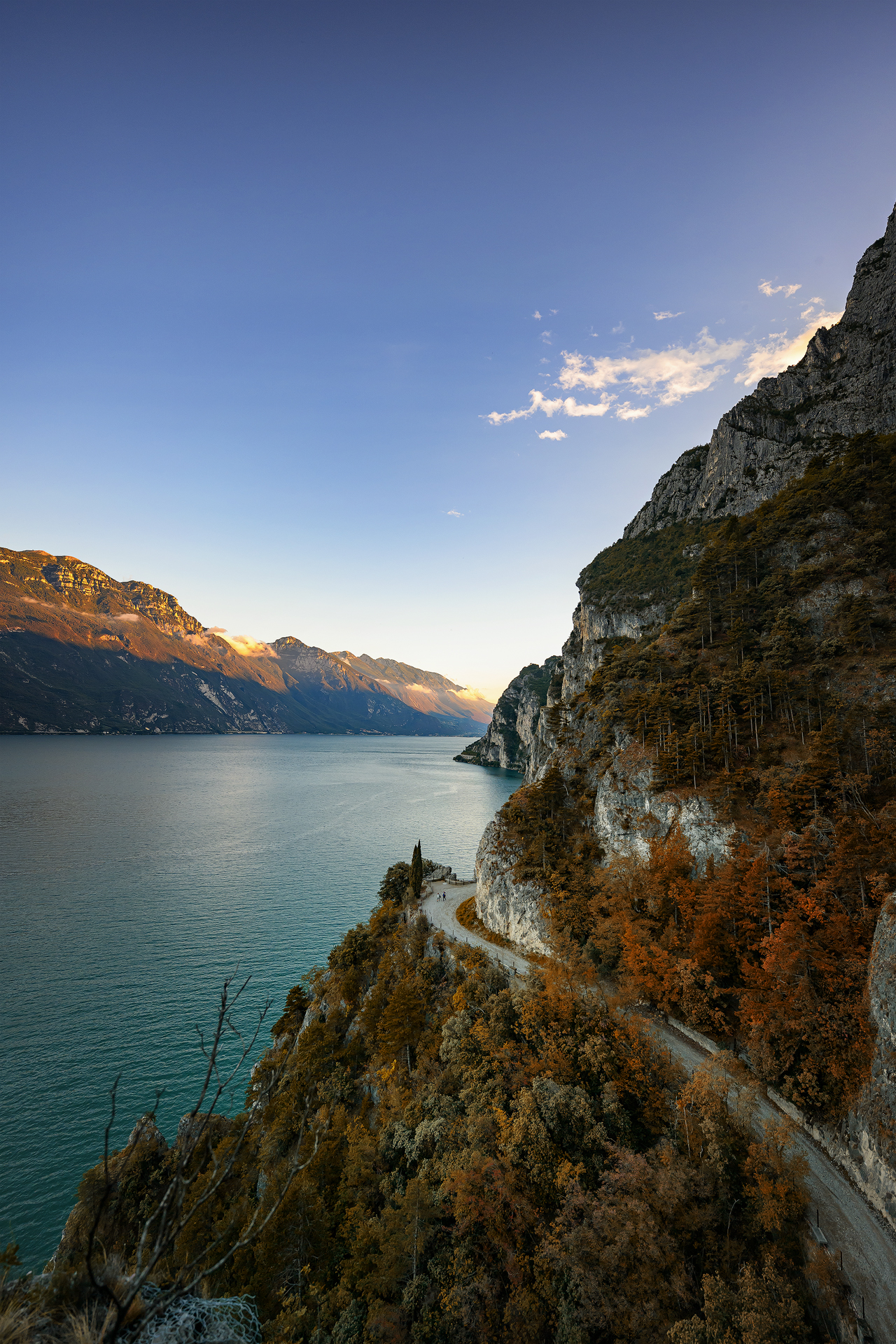 The road to the lake.