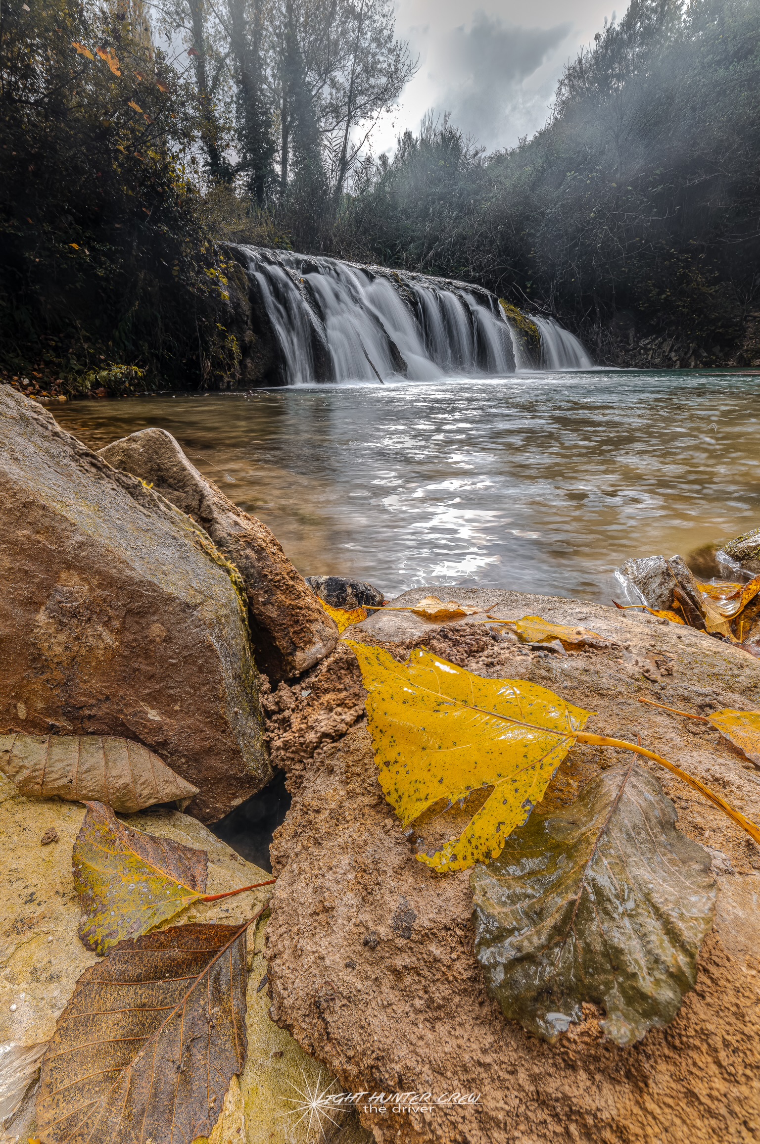 Waterfalls of Cingoli dressed in autumn