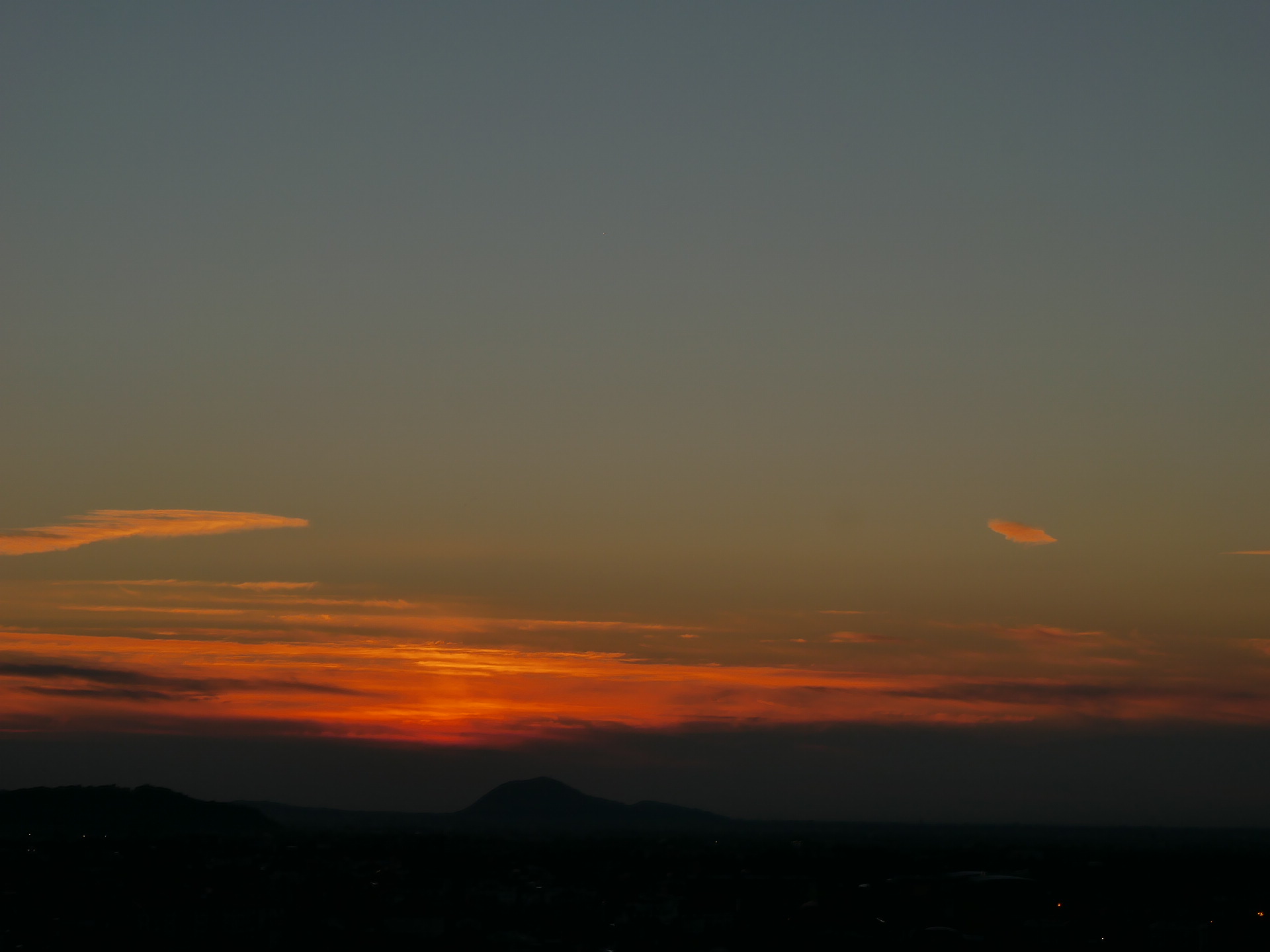 Alba in the upper town (bg)