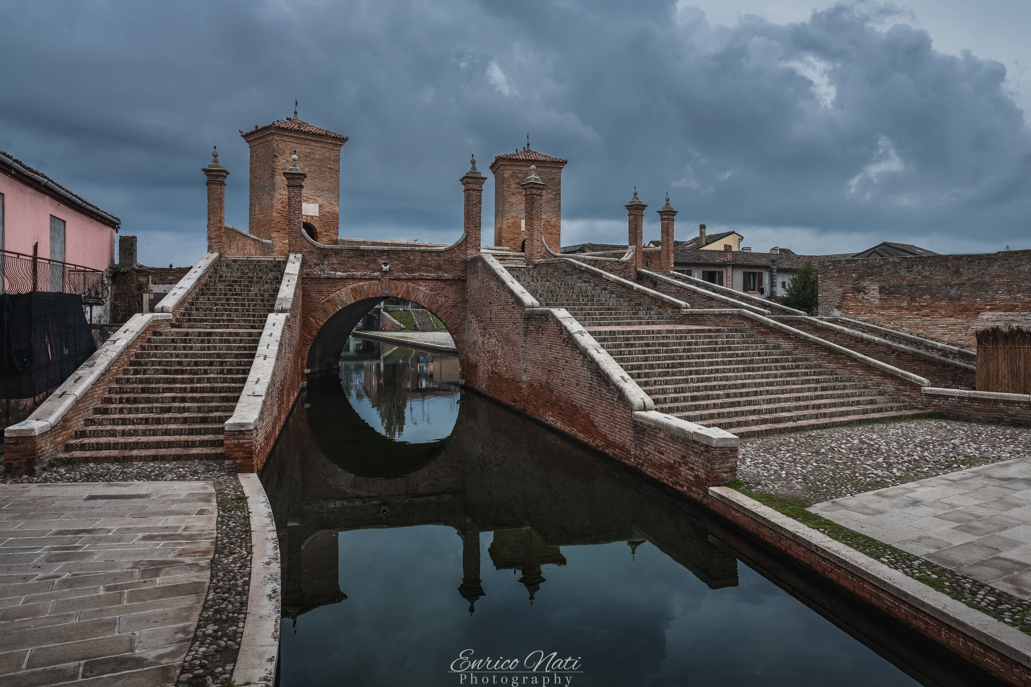 Ponte dei trepponti comacchio