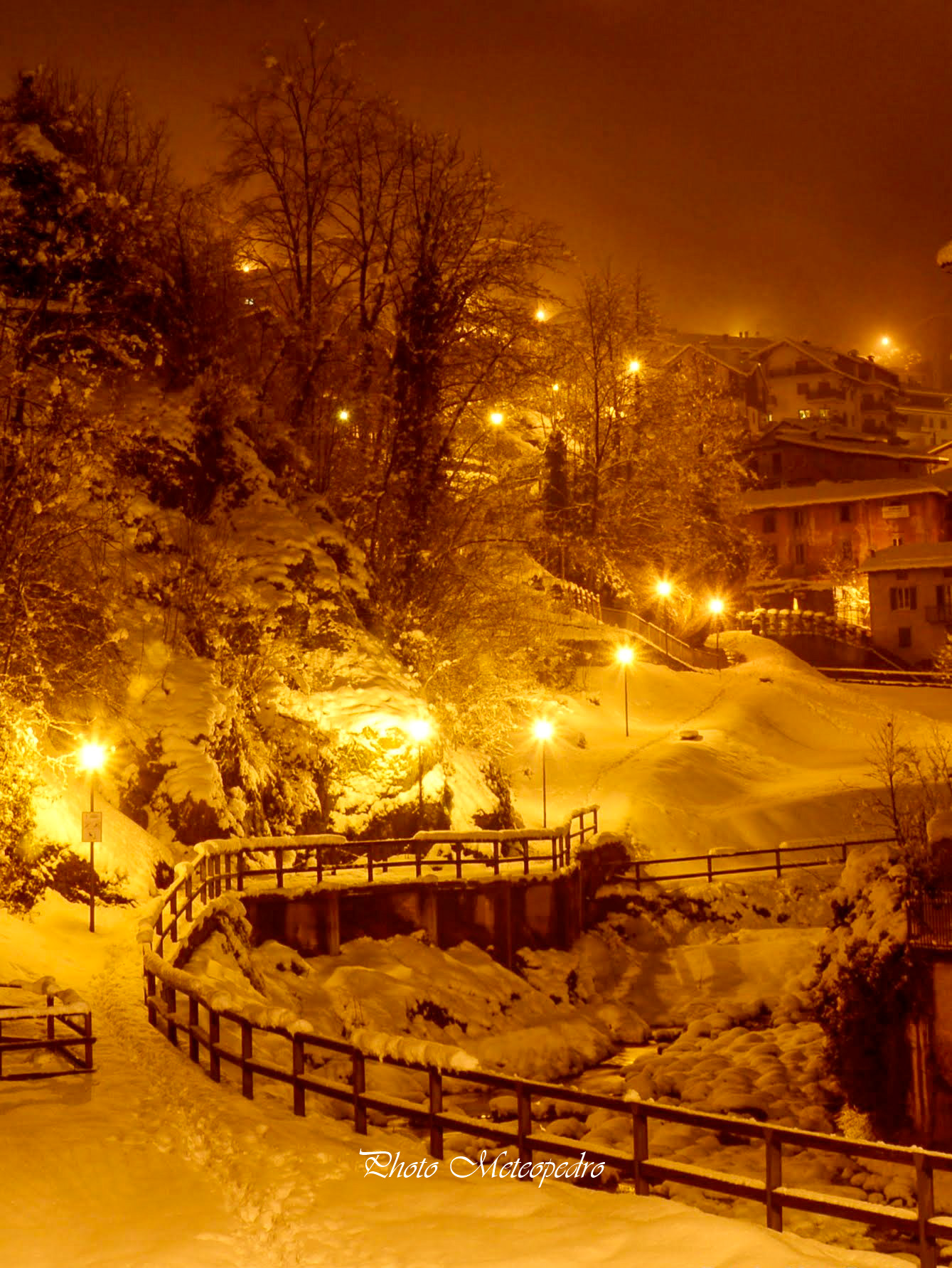 Uno scorcio di Branzi dopo la nevicata