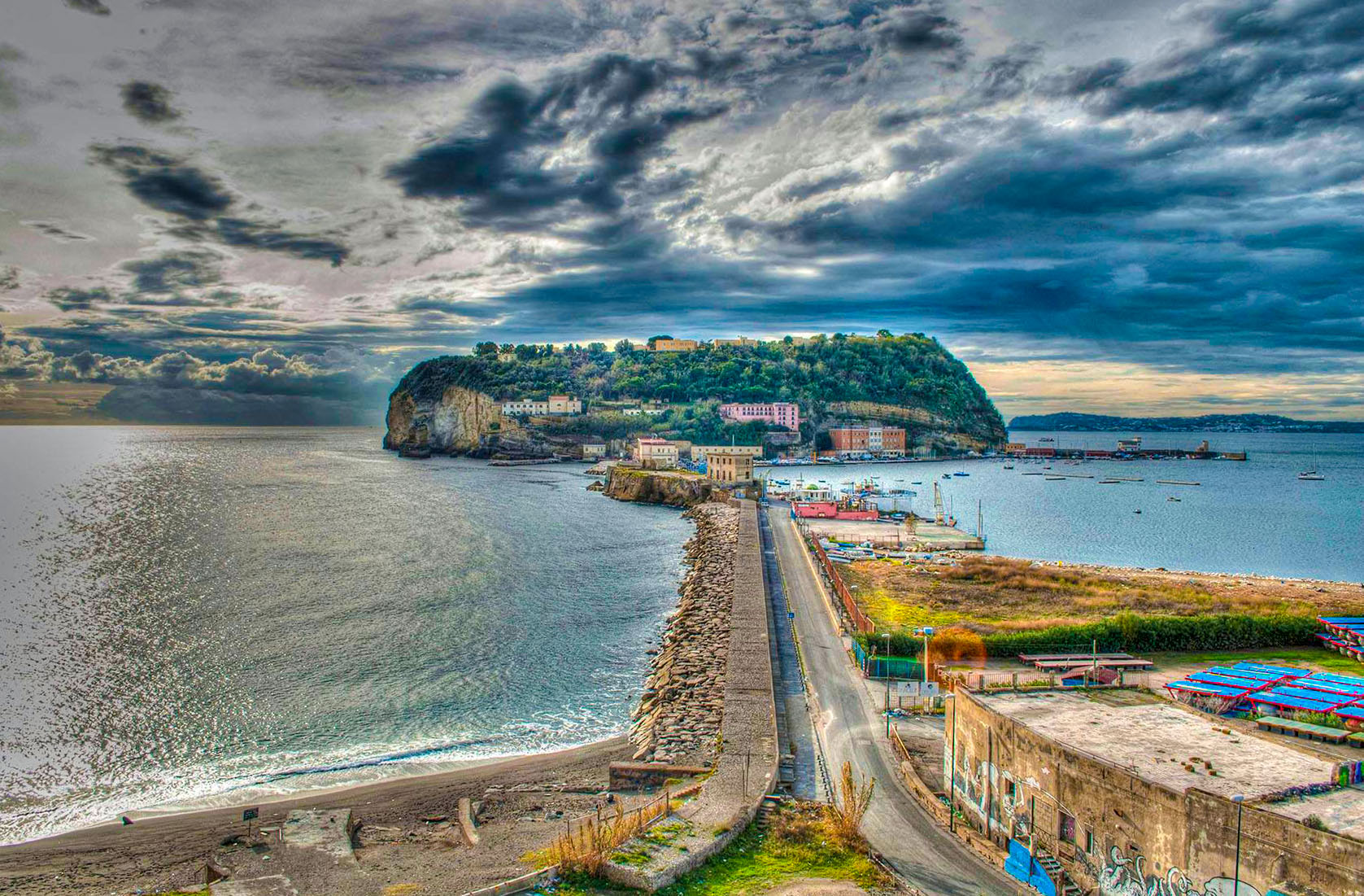 Nisida è un'isola, ma nessuno lo sa...