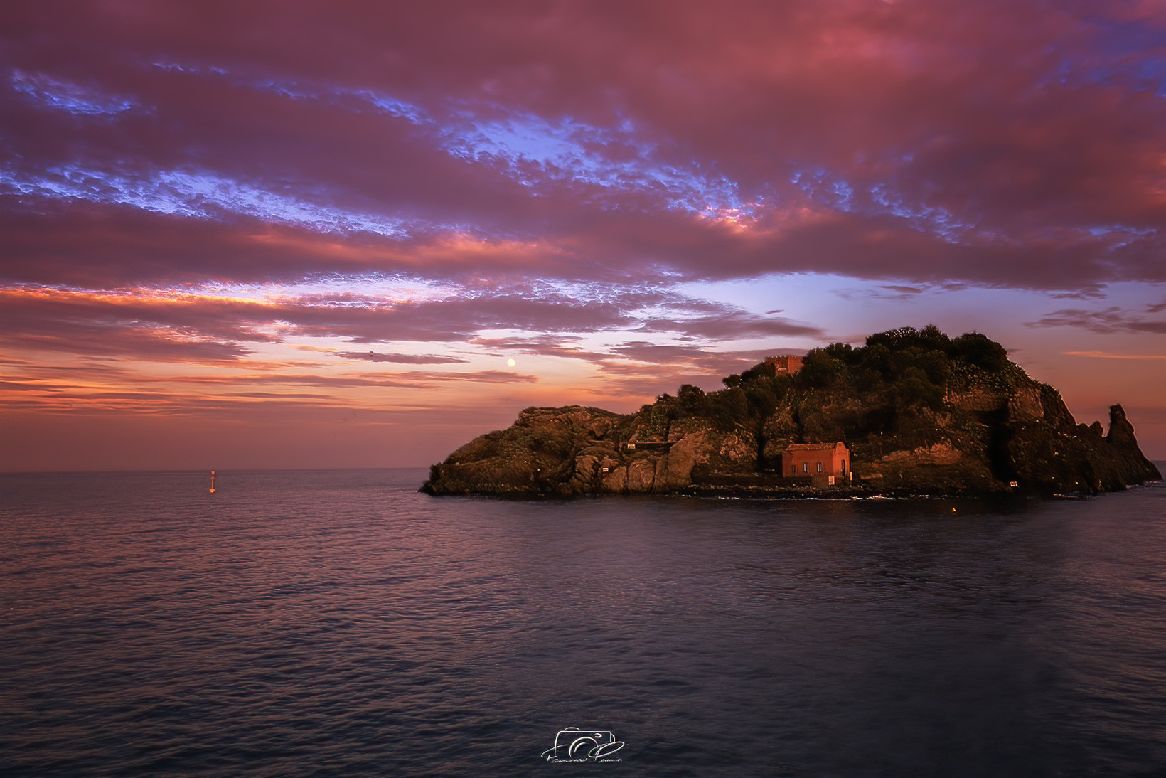 Tramonto sull'Isola Lachea di Aci Trezza