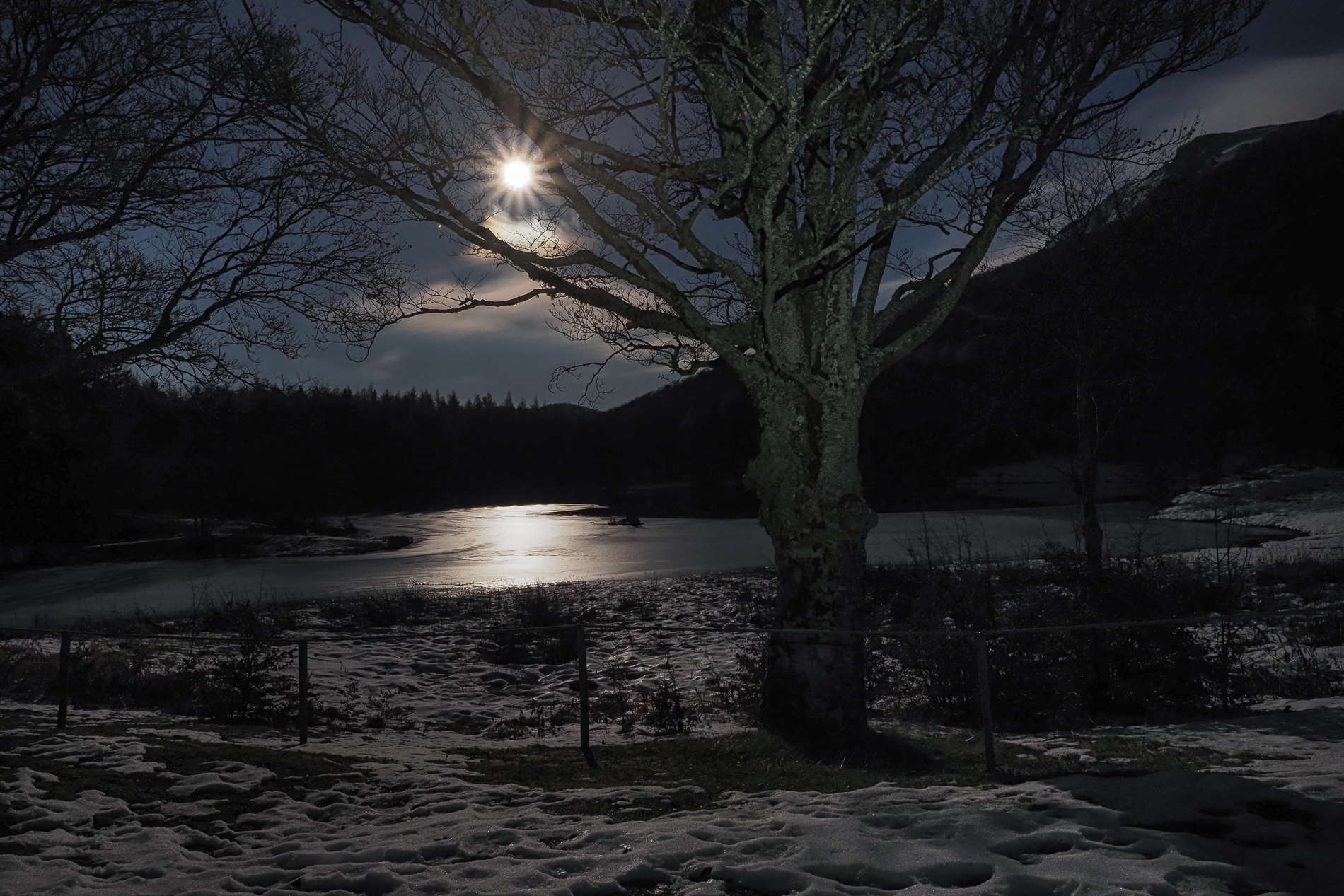 Full moon on the Ventasso