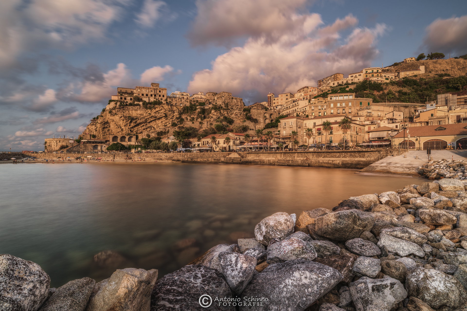 Pizzo Calabro Alle Luci Della Golden Hour