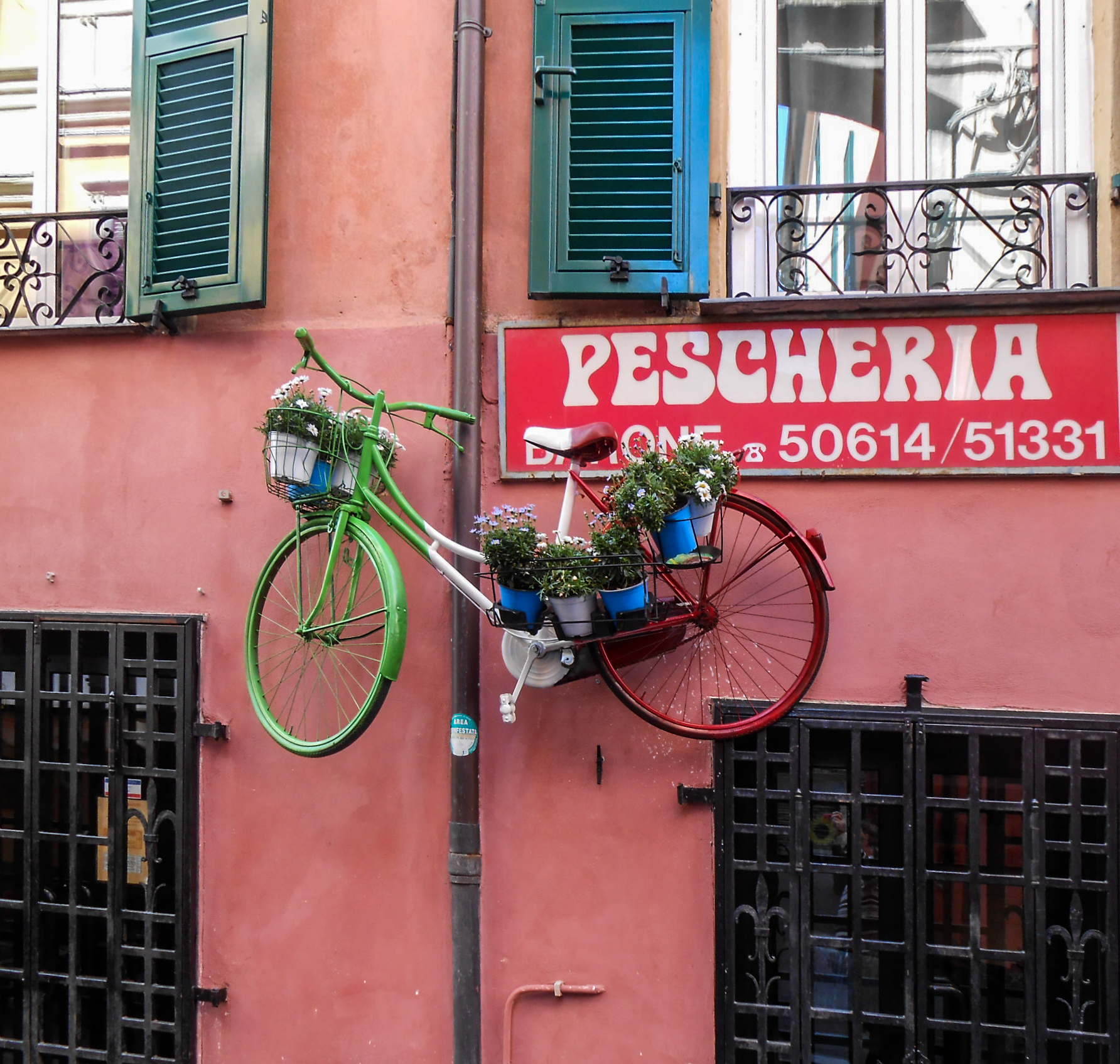 Ad Albenga le parcheggiano così