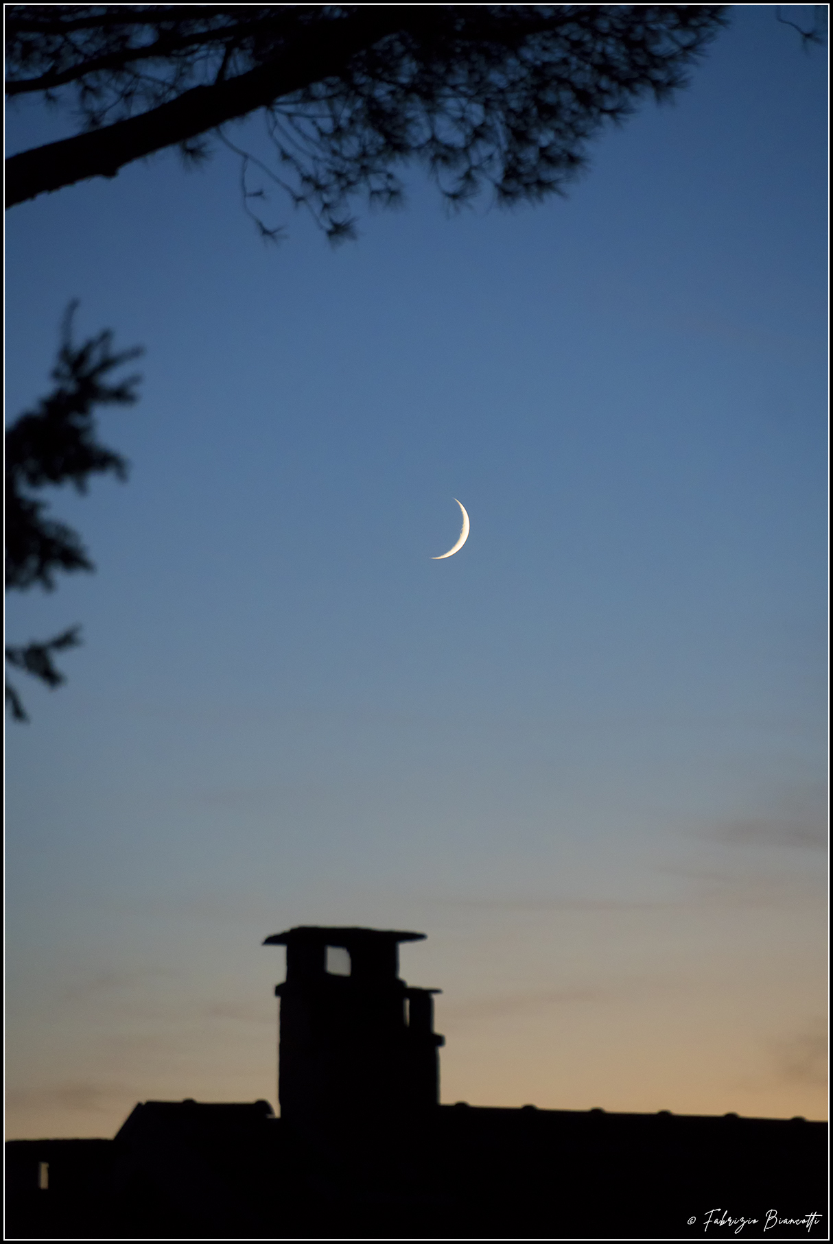 The Moon over the rooftops