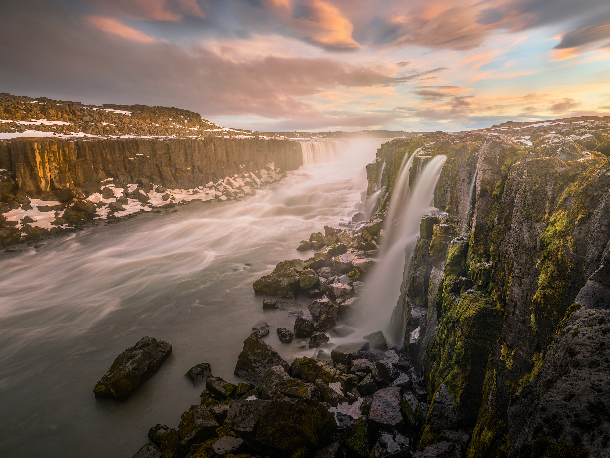 Selfoss, la spettacolare cascata nel nord dell'Islanda