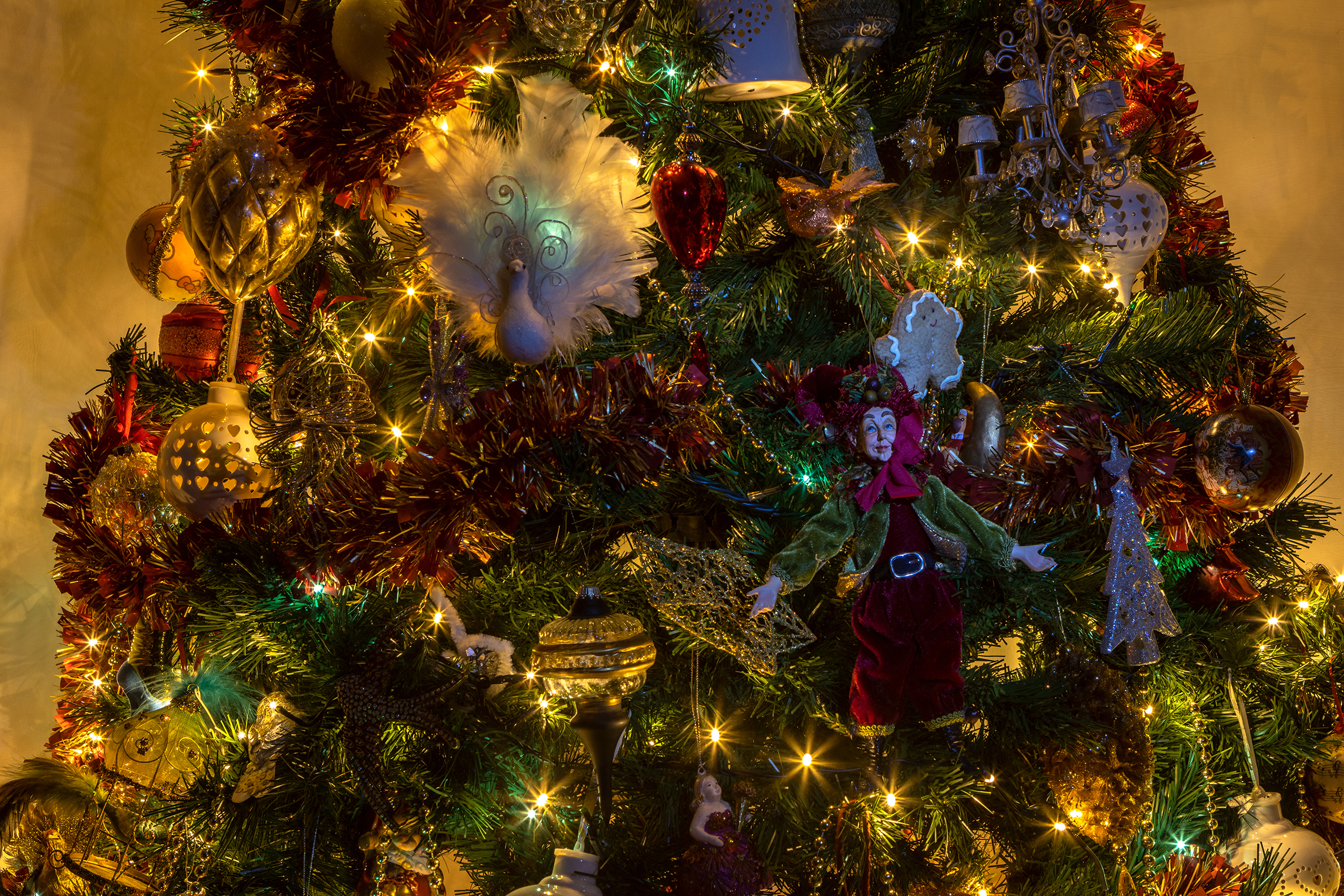 HAPPY HOLIDAYS TO ALL