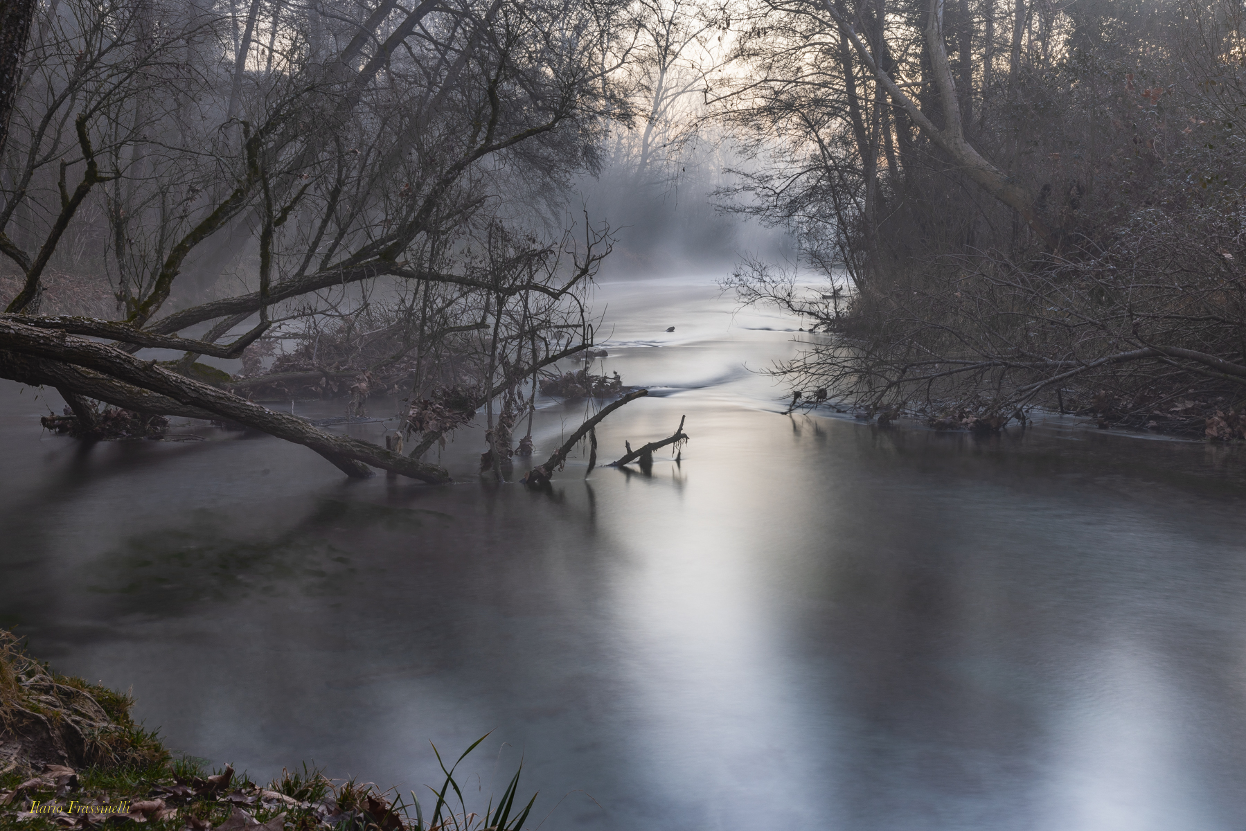 Prime luci sull'acqua