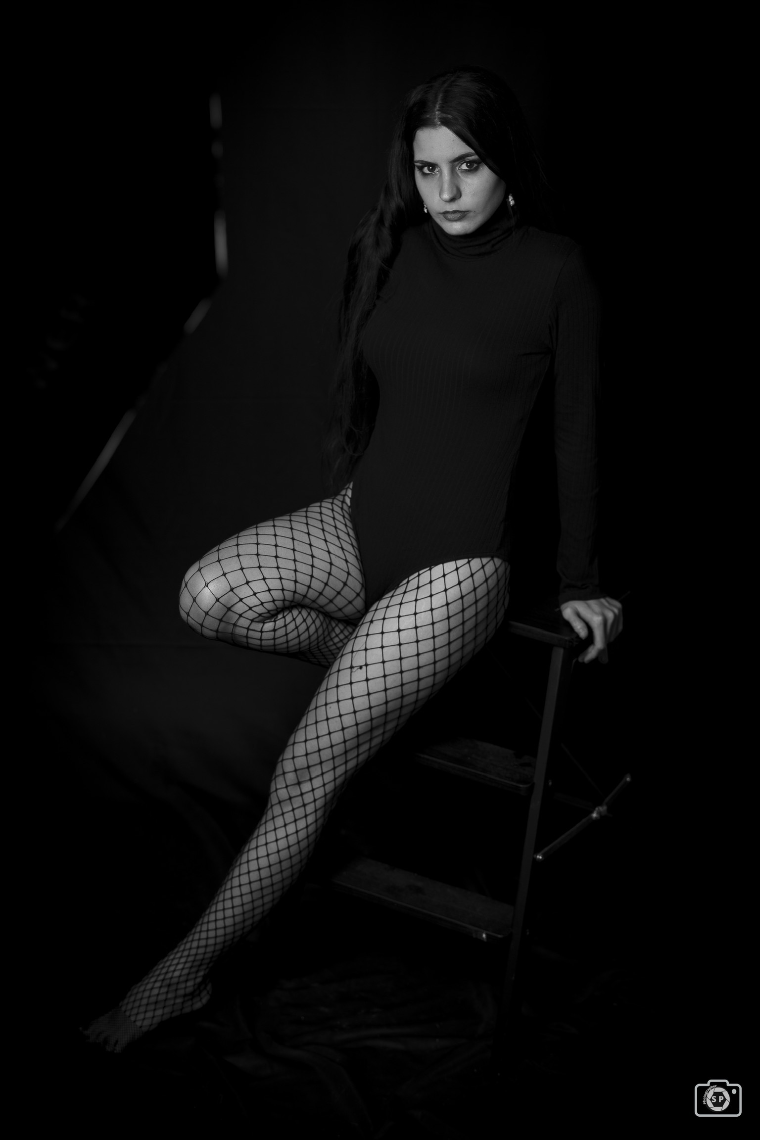 B&W