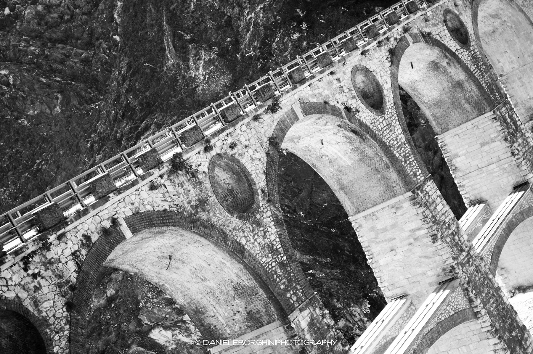 Carrara - Vara Bridge