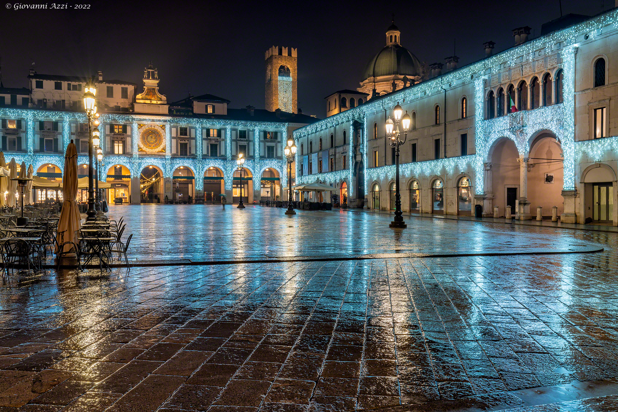 Piazza Loggia in abito natalizio 3