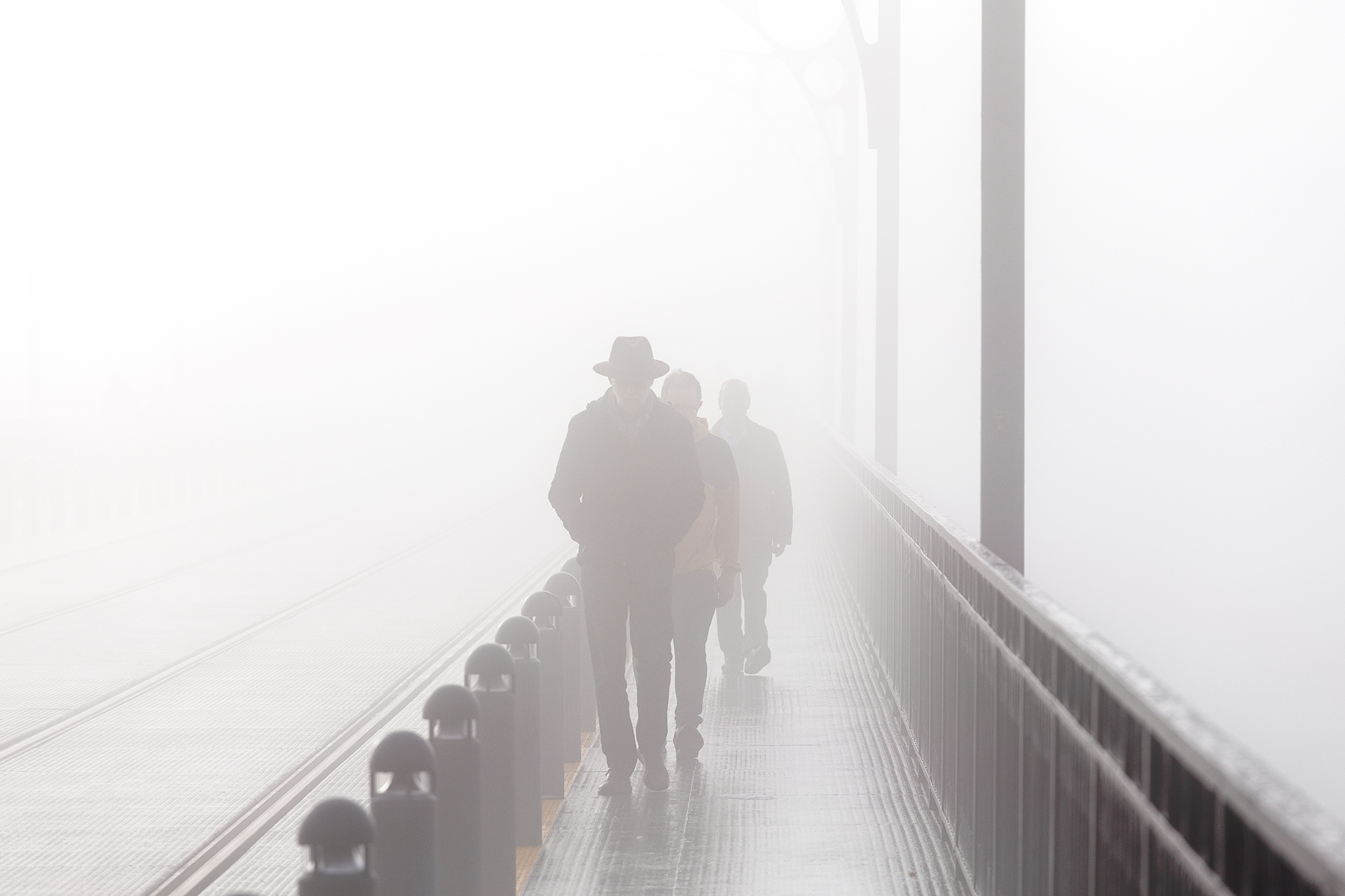 Porto nella nebbia, malinconica e affascinante