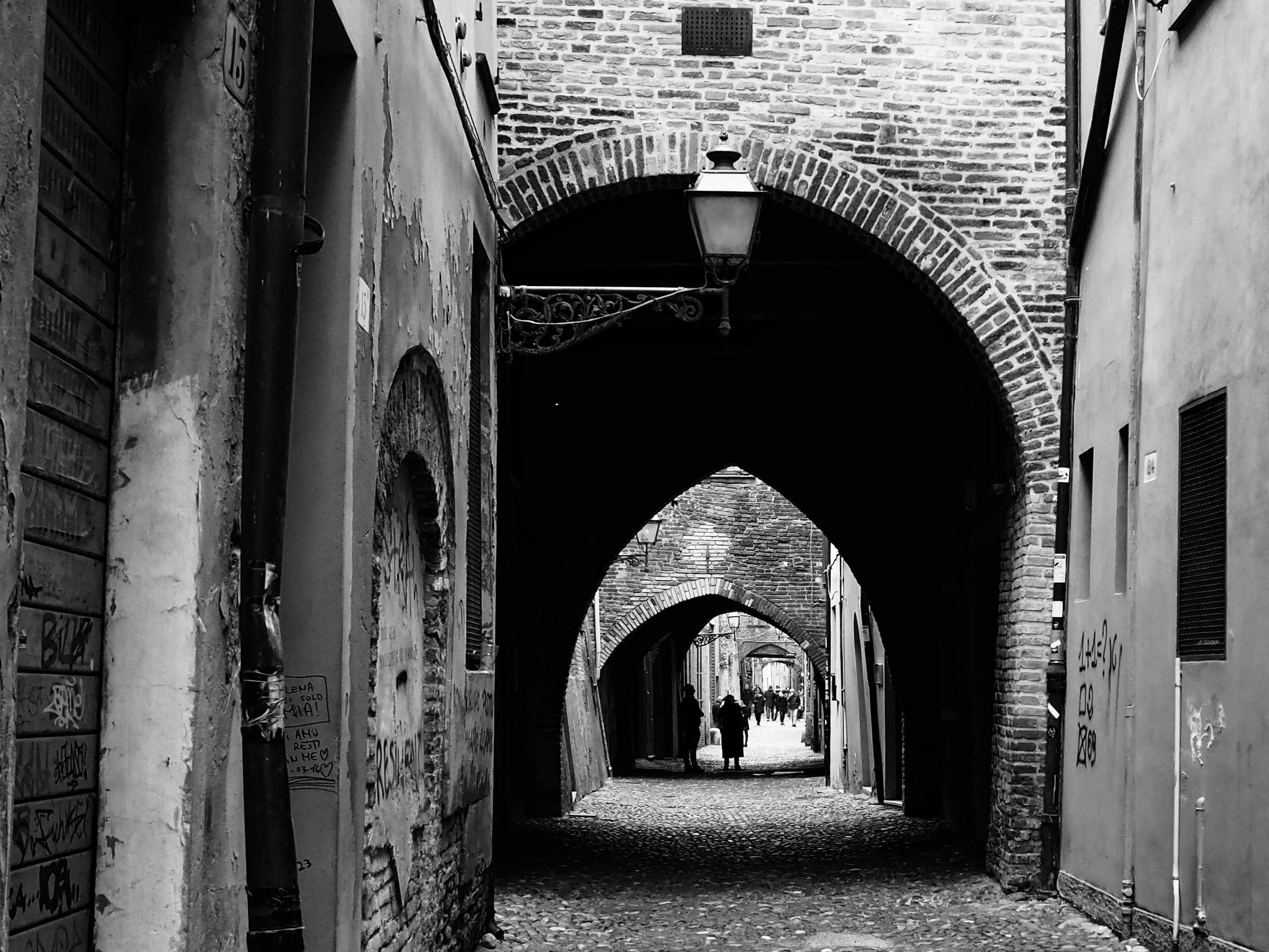 Ferrara Via delle volte