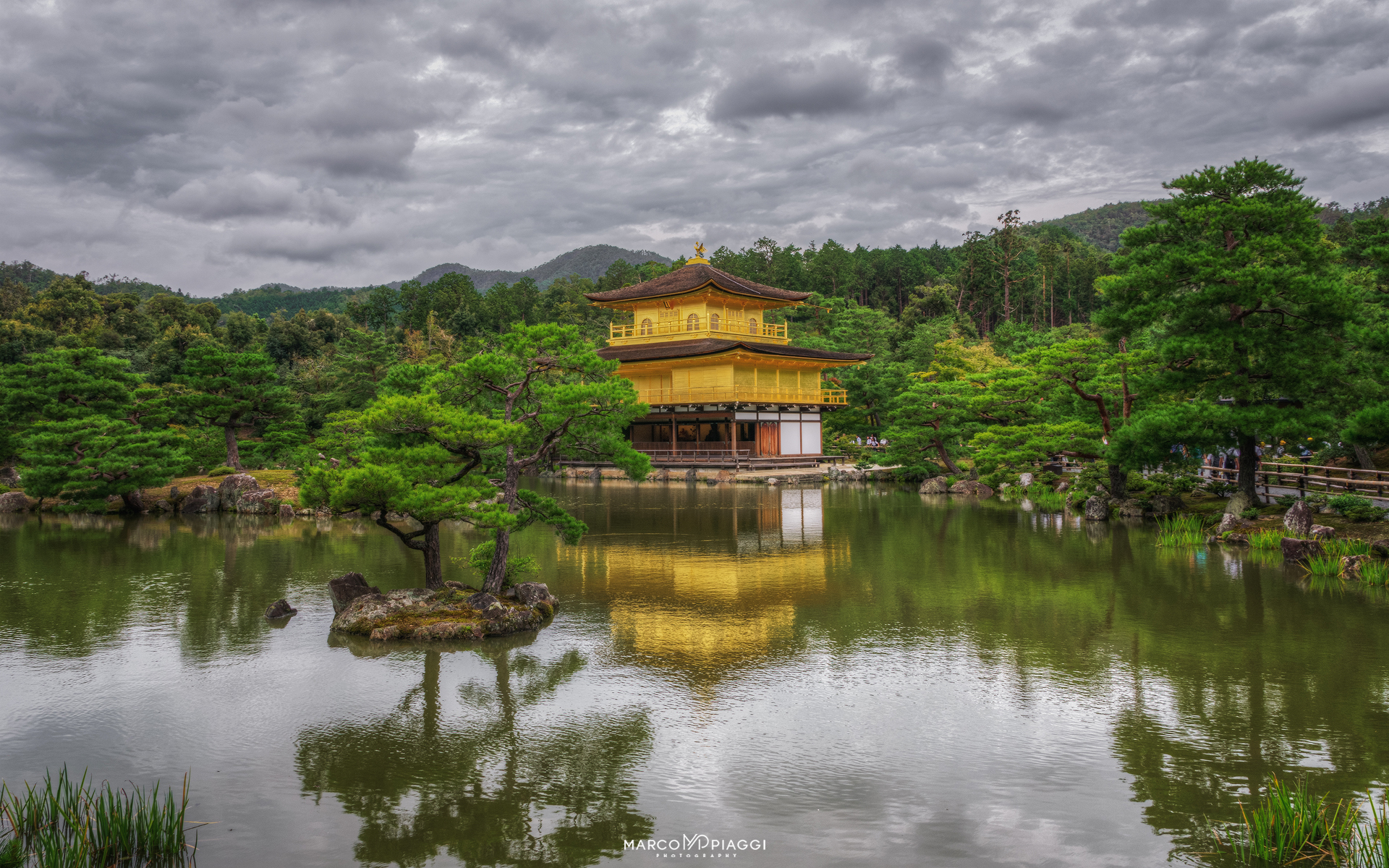 Kinkaku-ji Golden Temple