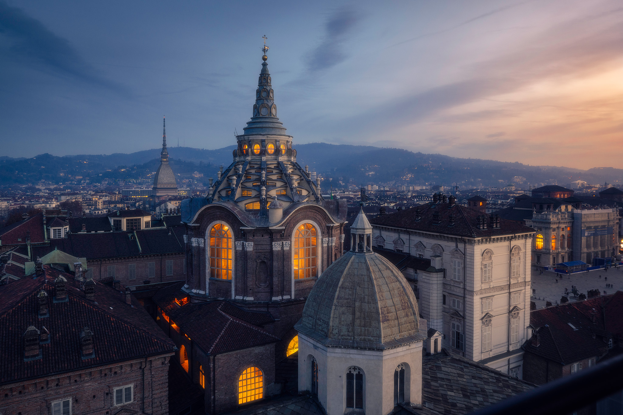 l' ora Blu su Torino