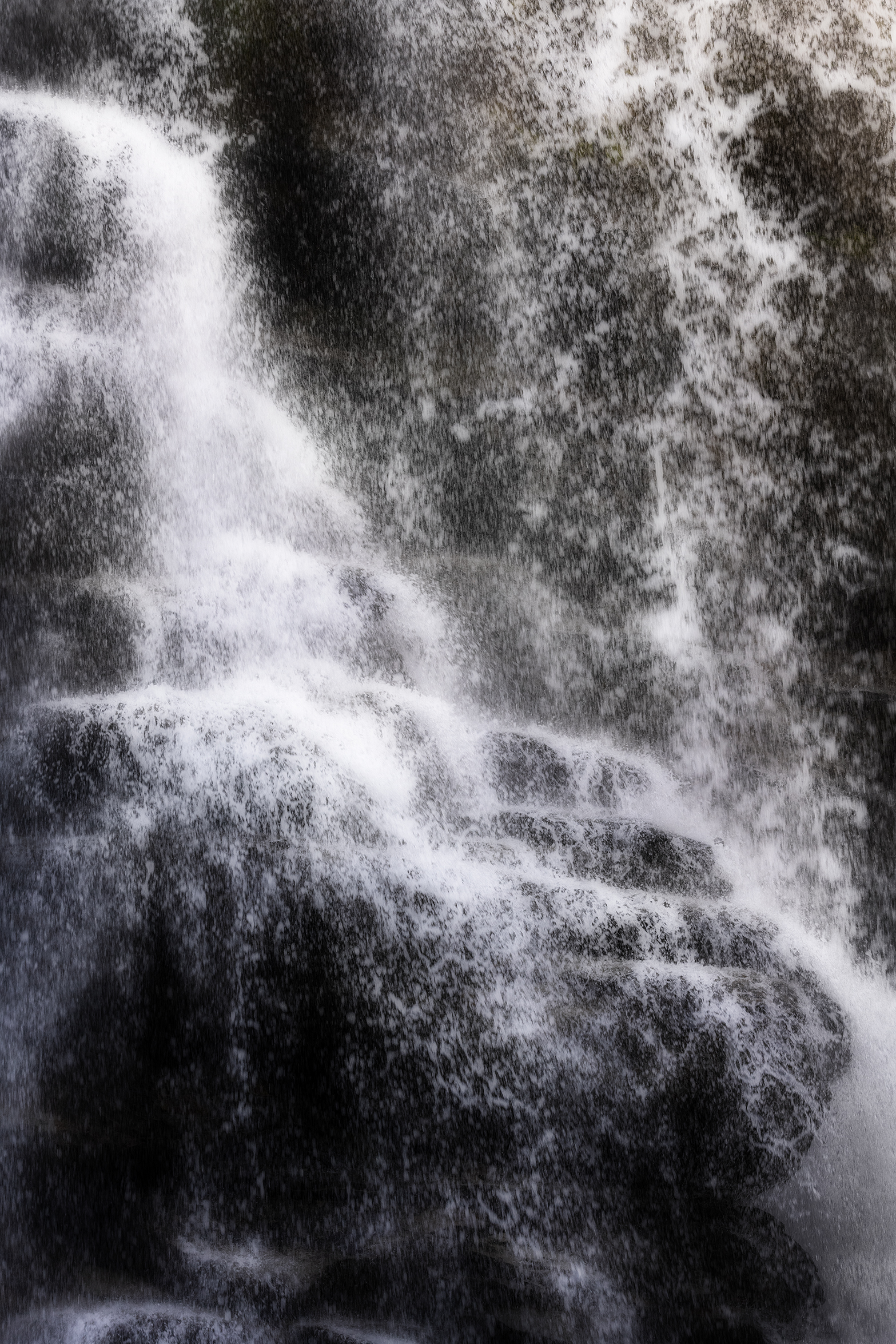 la forza e le curve dell'acqua