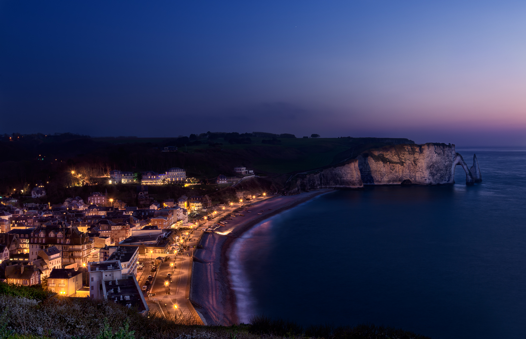 Etretat nell'ora blù.