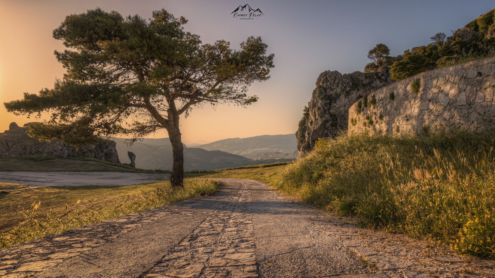 Piazzale Lauria della cattedrale di Caltabellotta