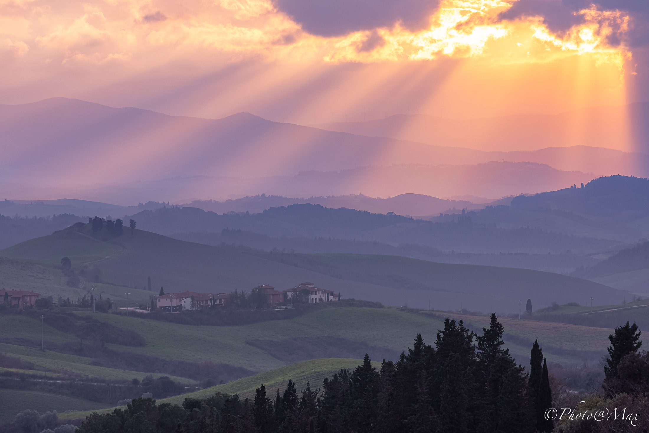 profiles and lights in Tuscany