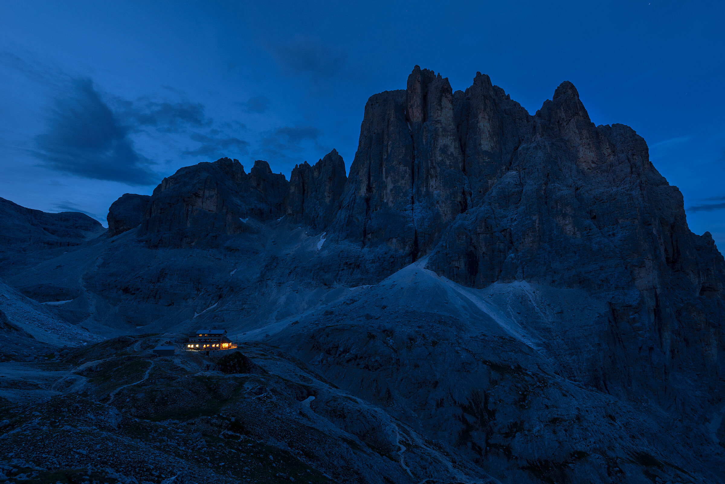 Blue hour at Pradidali