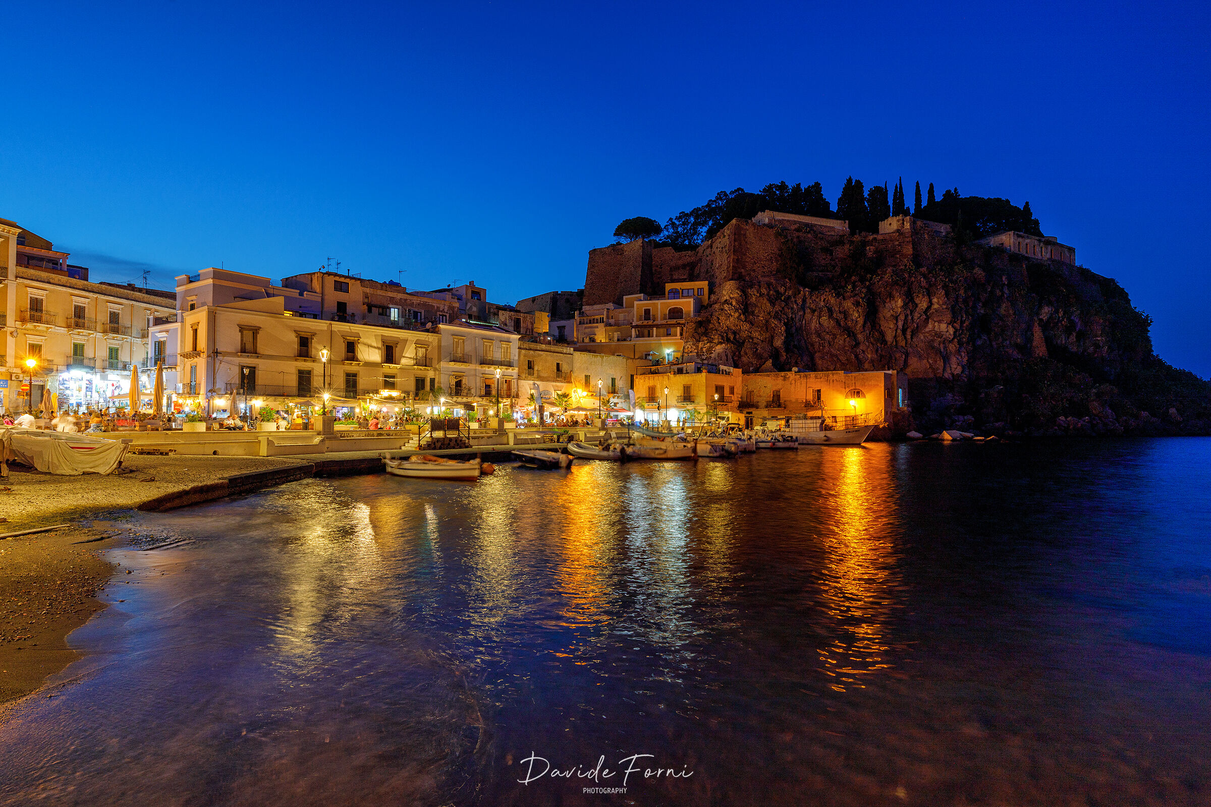 isola di Lipari, ora blu su Marina Corta